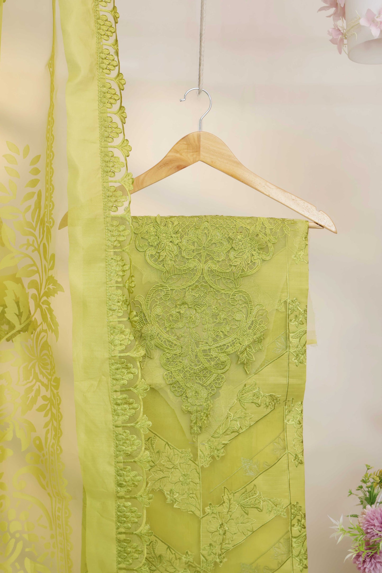 Luxury Lawn Embroidered Suit ELHA24