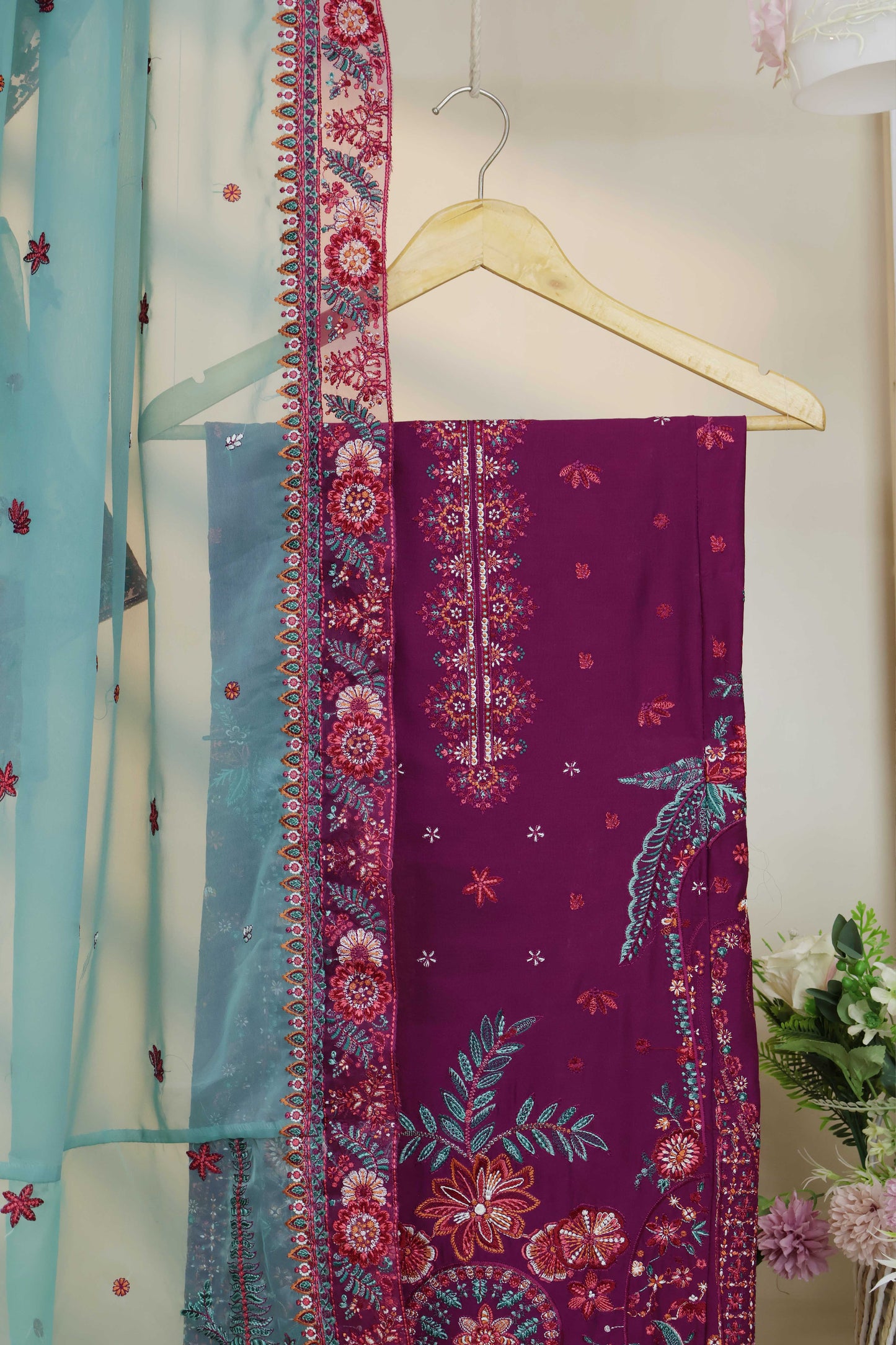 Luxury Lawn Embroidered Suit ELHA43