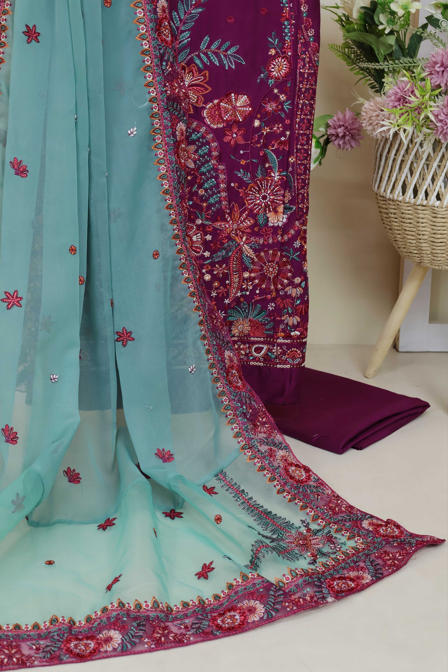 Luxury Lawn Embroidered Suit ELHA43