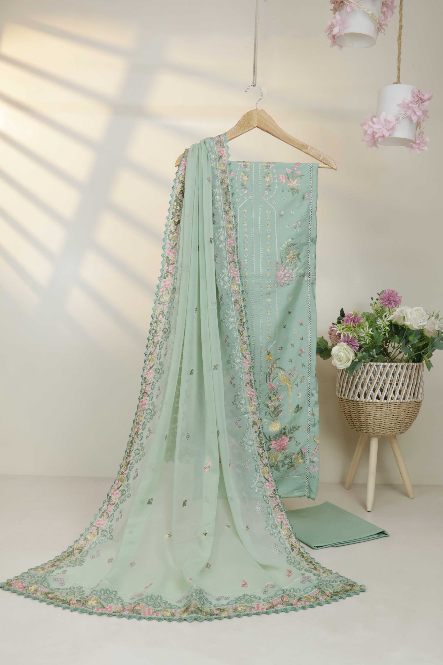 Luxury Lawn Embroidered Suit ELHA46