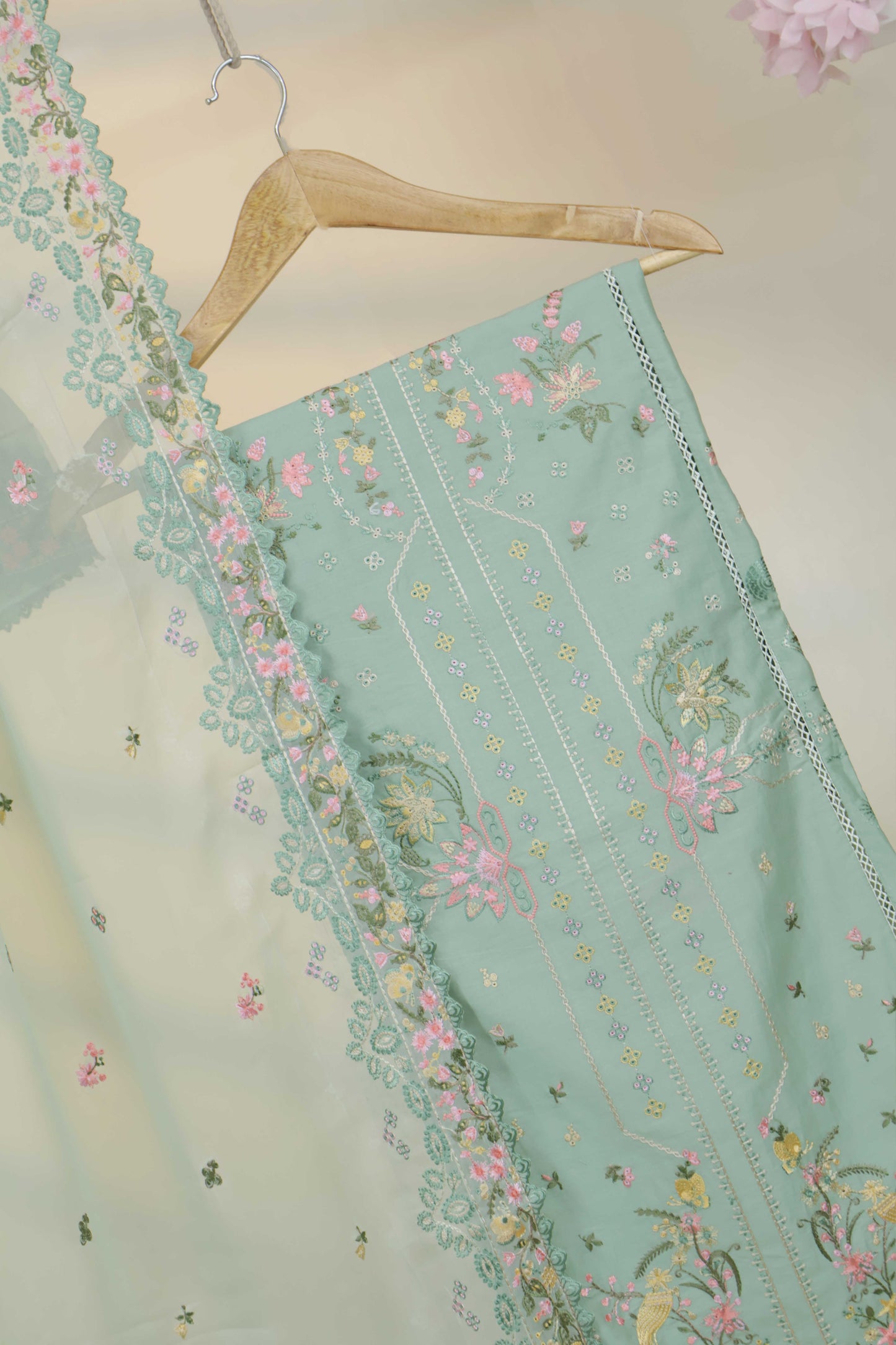 Luxury Lawn Embroidered Suit ELHA46