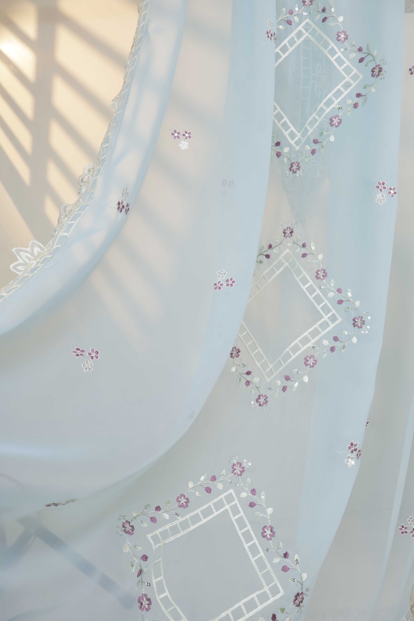 Luxury Lawn Embroidered Suit ELHA16