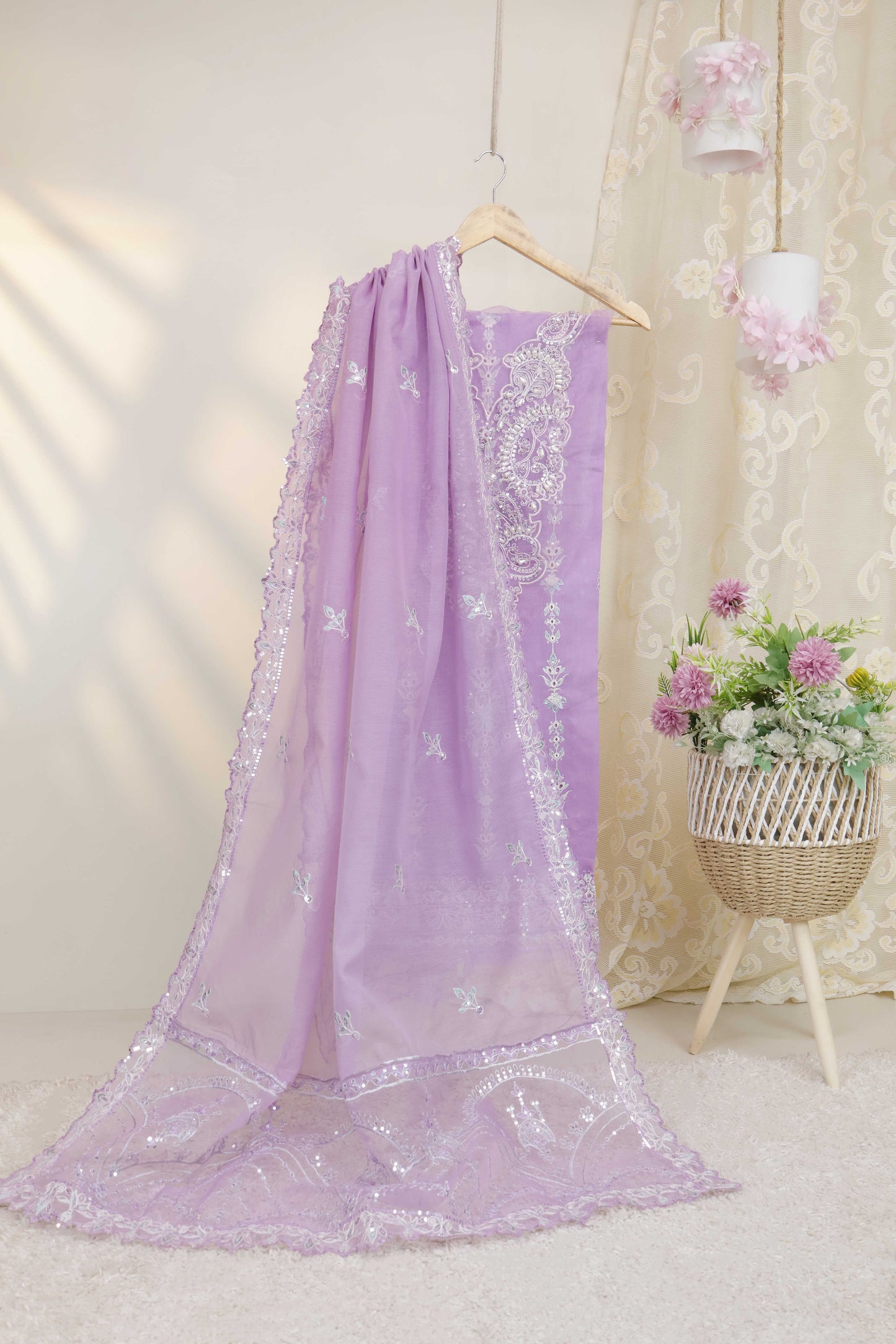 Luxury Lawn Embroidered Suit ELHA02