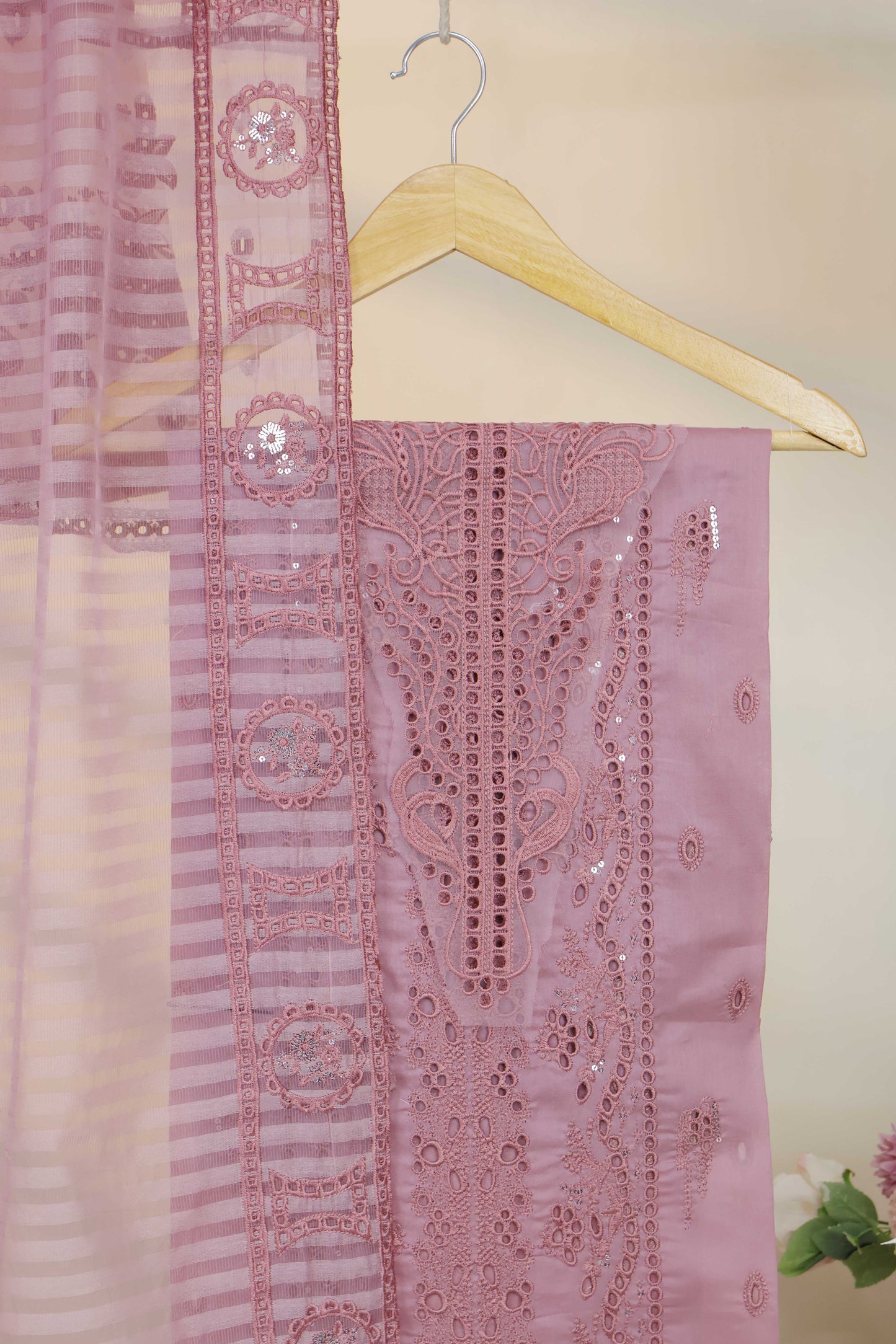 Luxury Lawn Embroidered Suit ELHA18