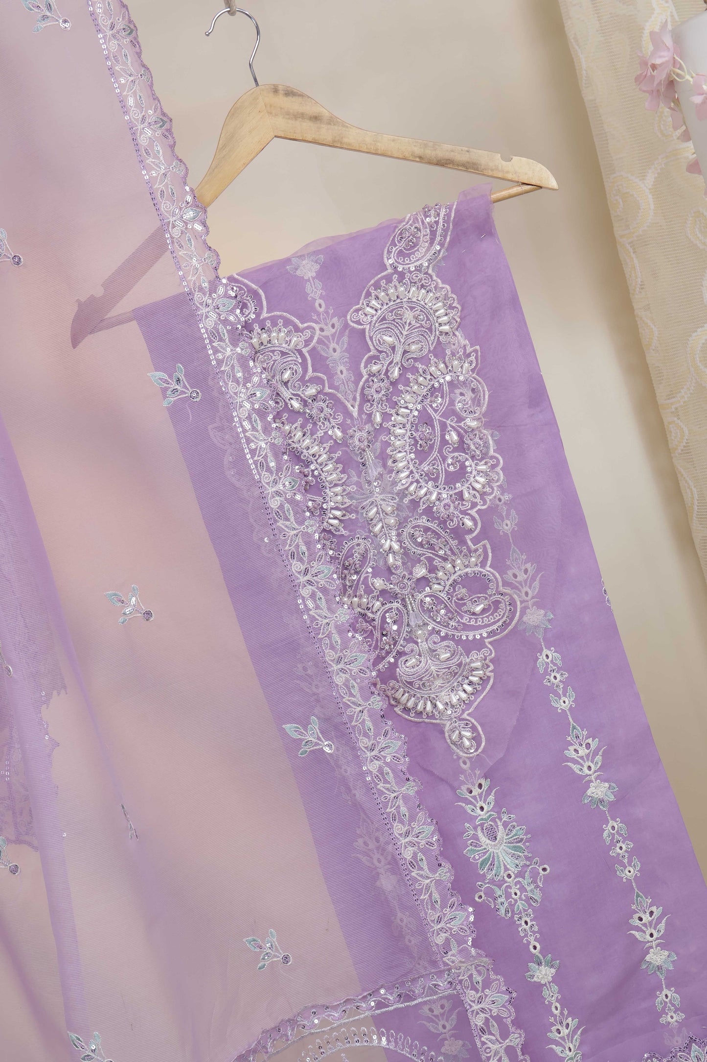 Luxury Lawn Embroidered Suit ELHA02