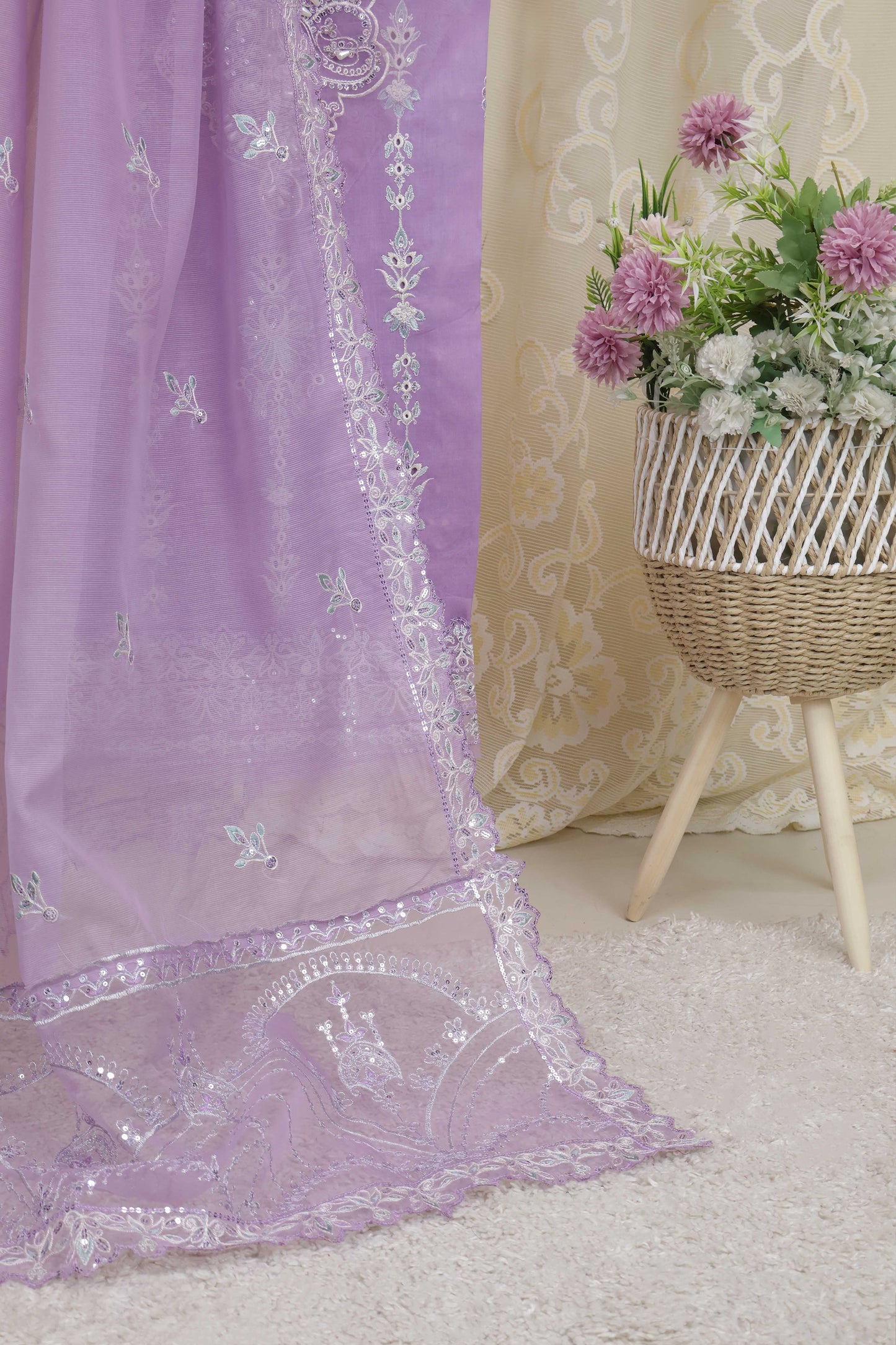 Luxury Lawn Embroidered Suit ELHA02