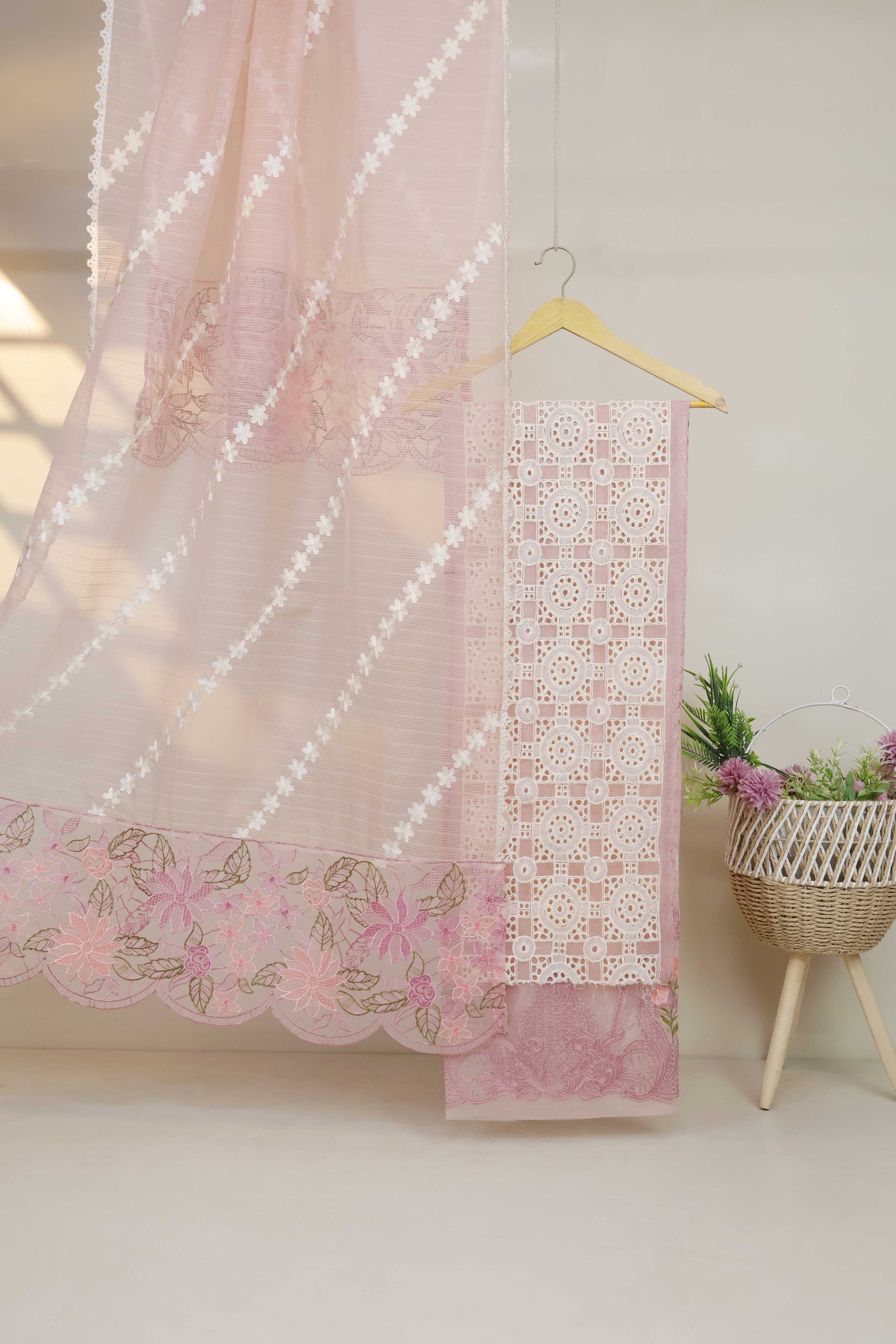 Luxury Lawn Embroidered Suit ELHA52