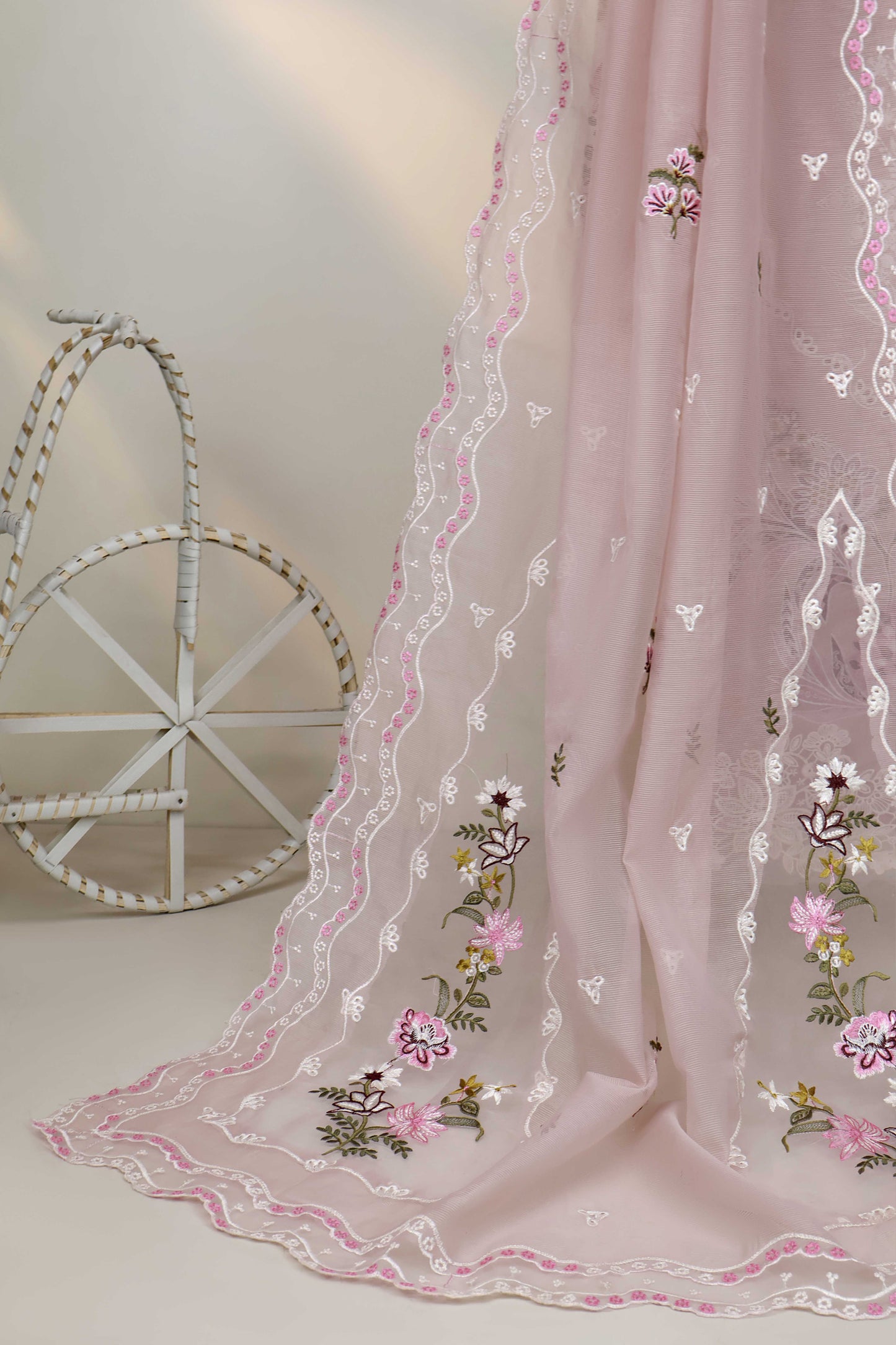 Luxury Lawn Embroidered Suit ELHA54