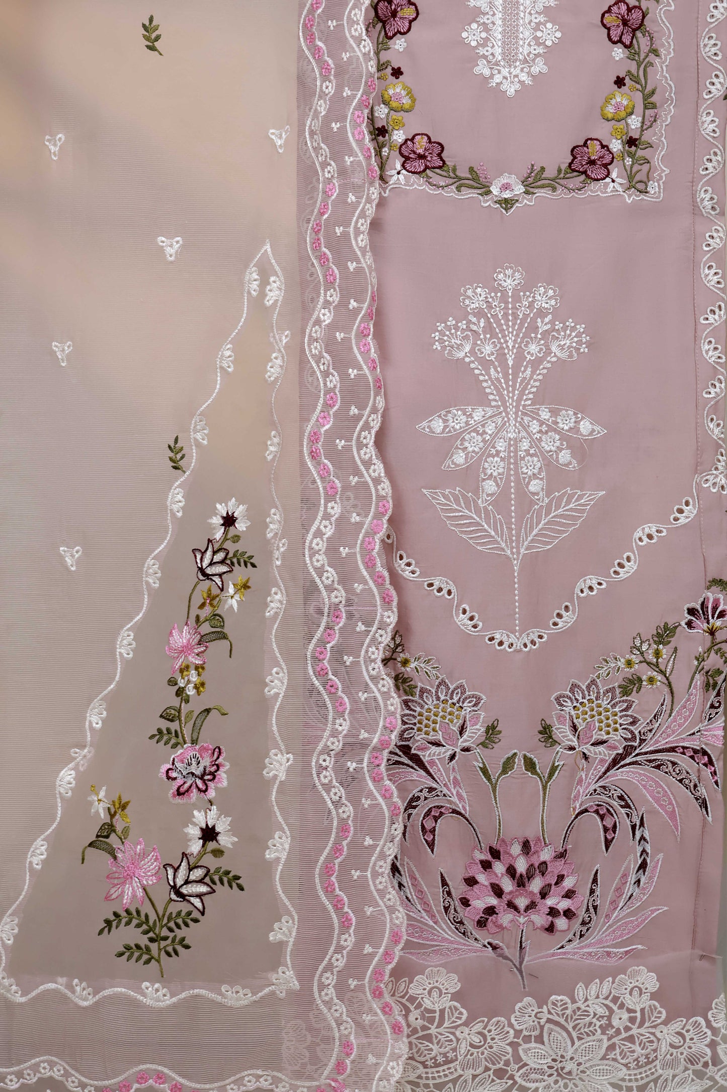 Luxury Lawn Embroidered Suit ELHA54