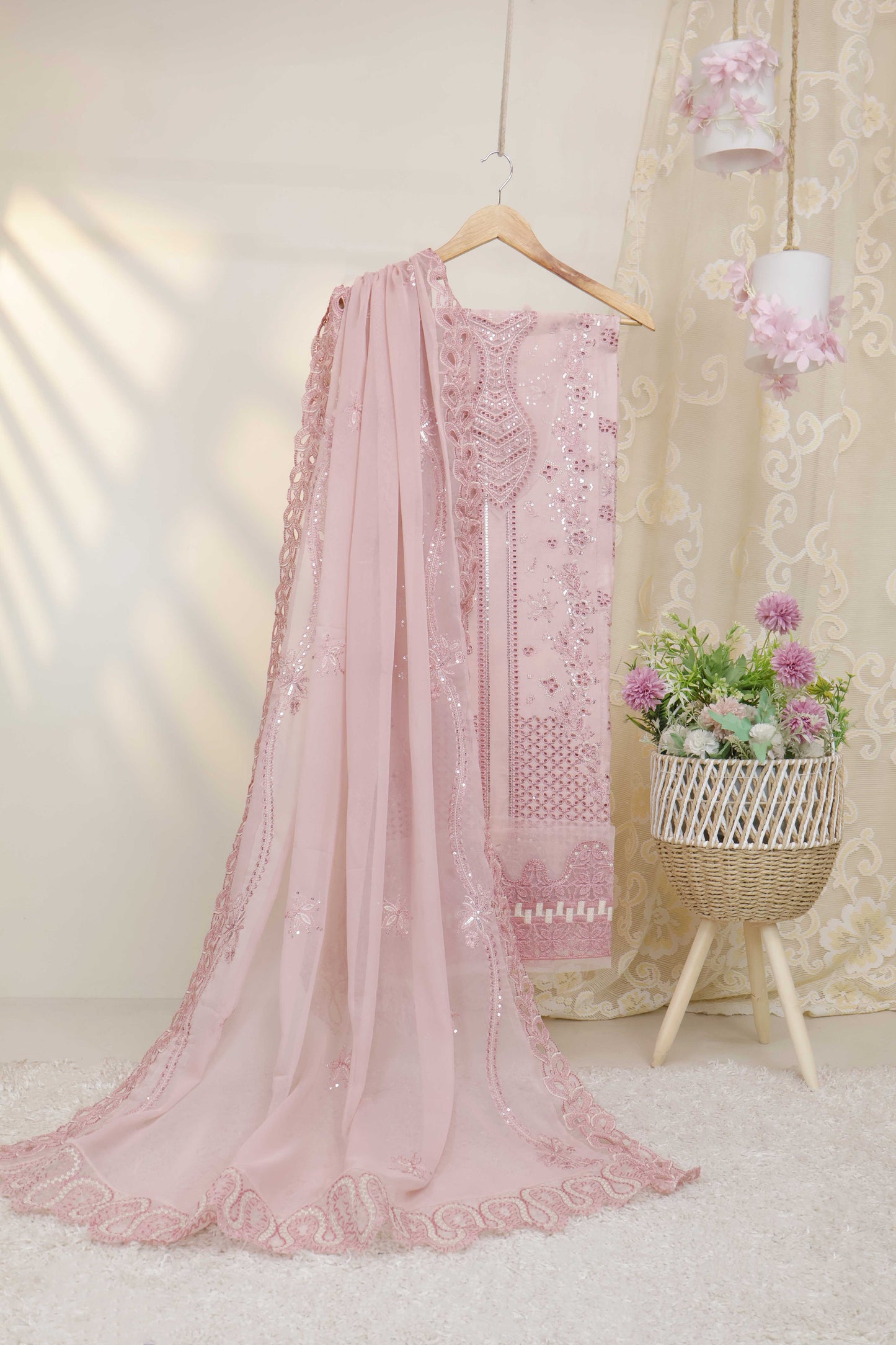 Luxury Lawn Embroidered Suit ELHA14