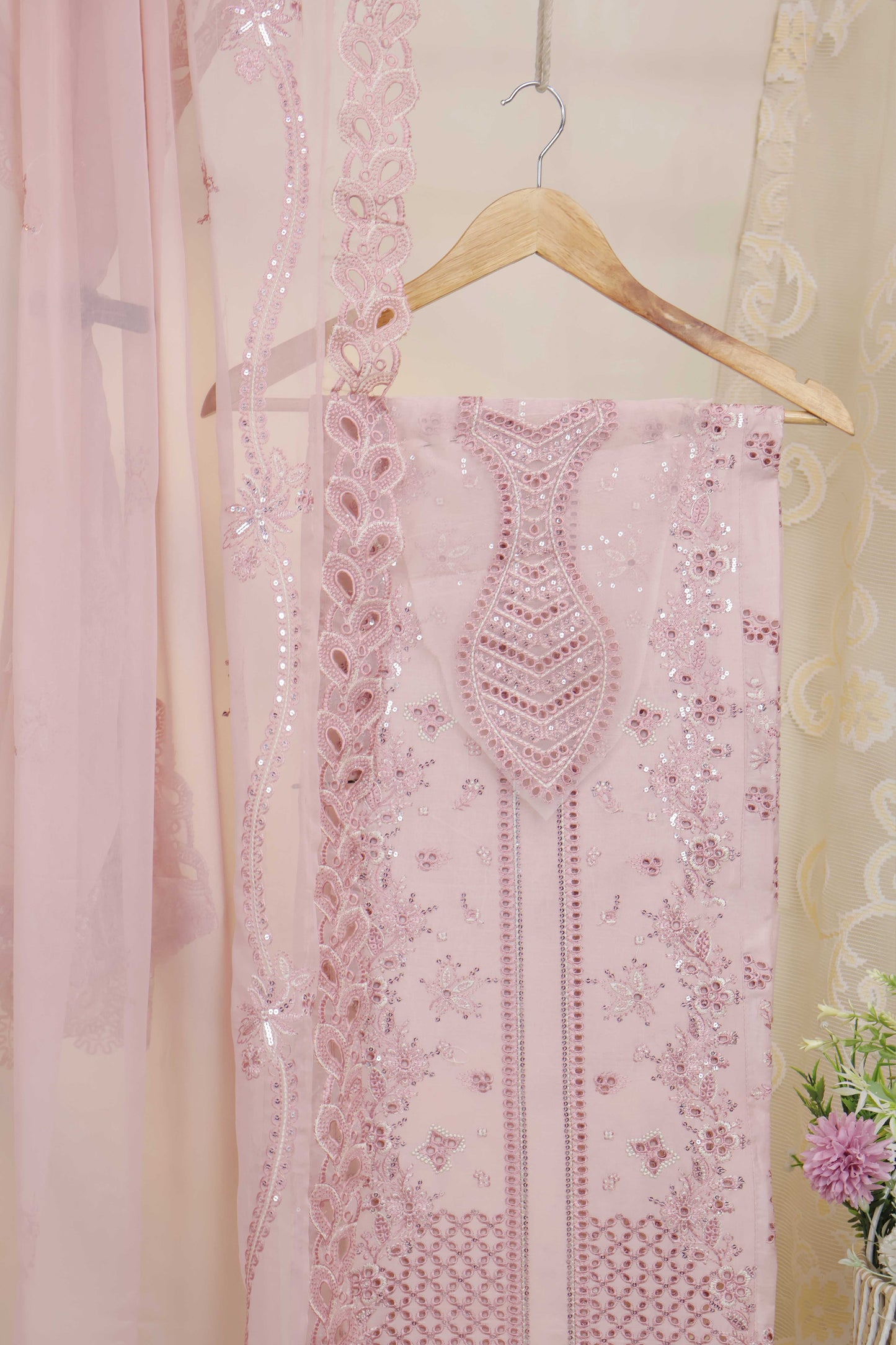 Luxury Lawn Embroidered Suit ELHA14