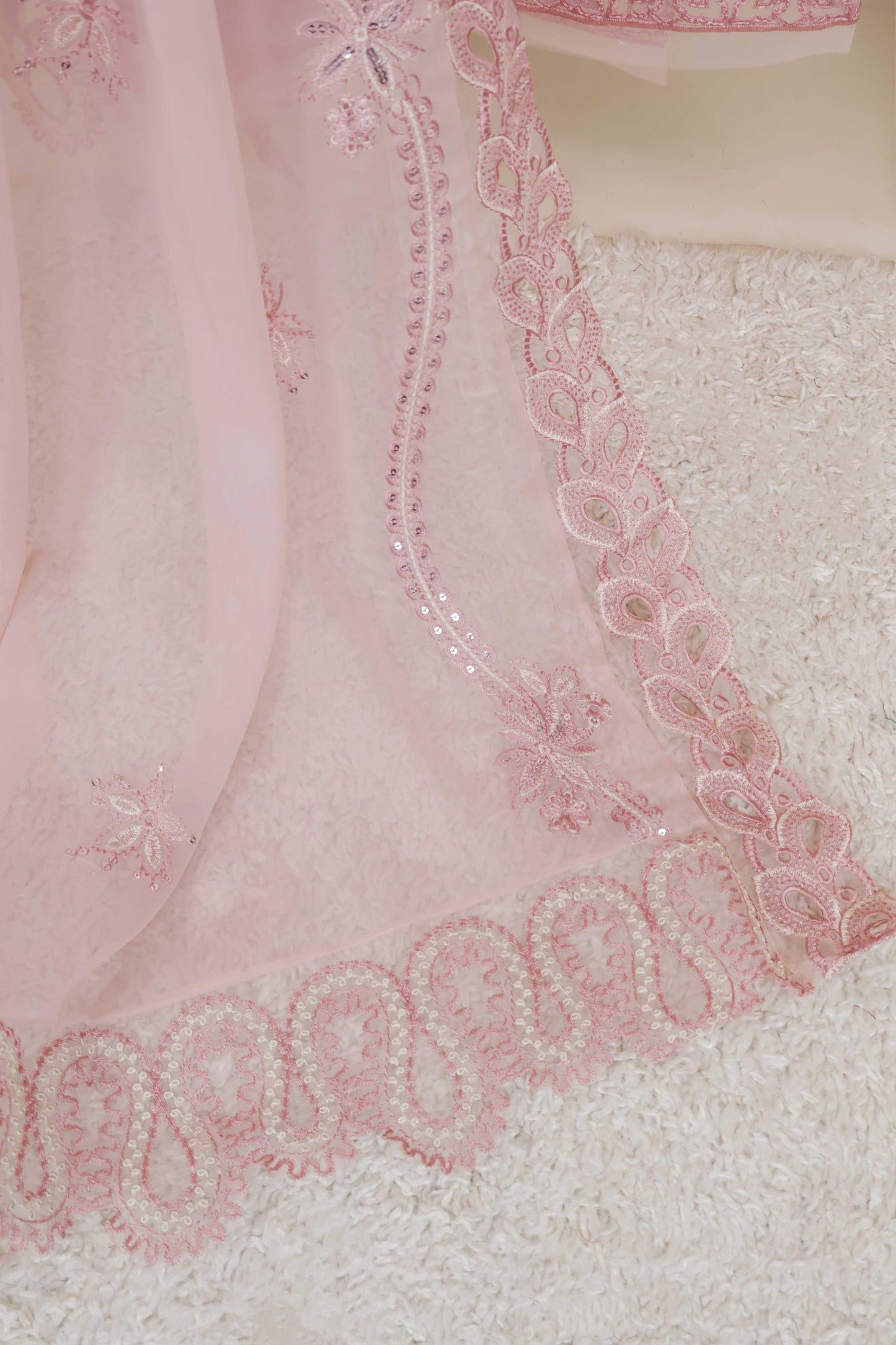 Luxury Lawn Embroidered Suit ELHA14