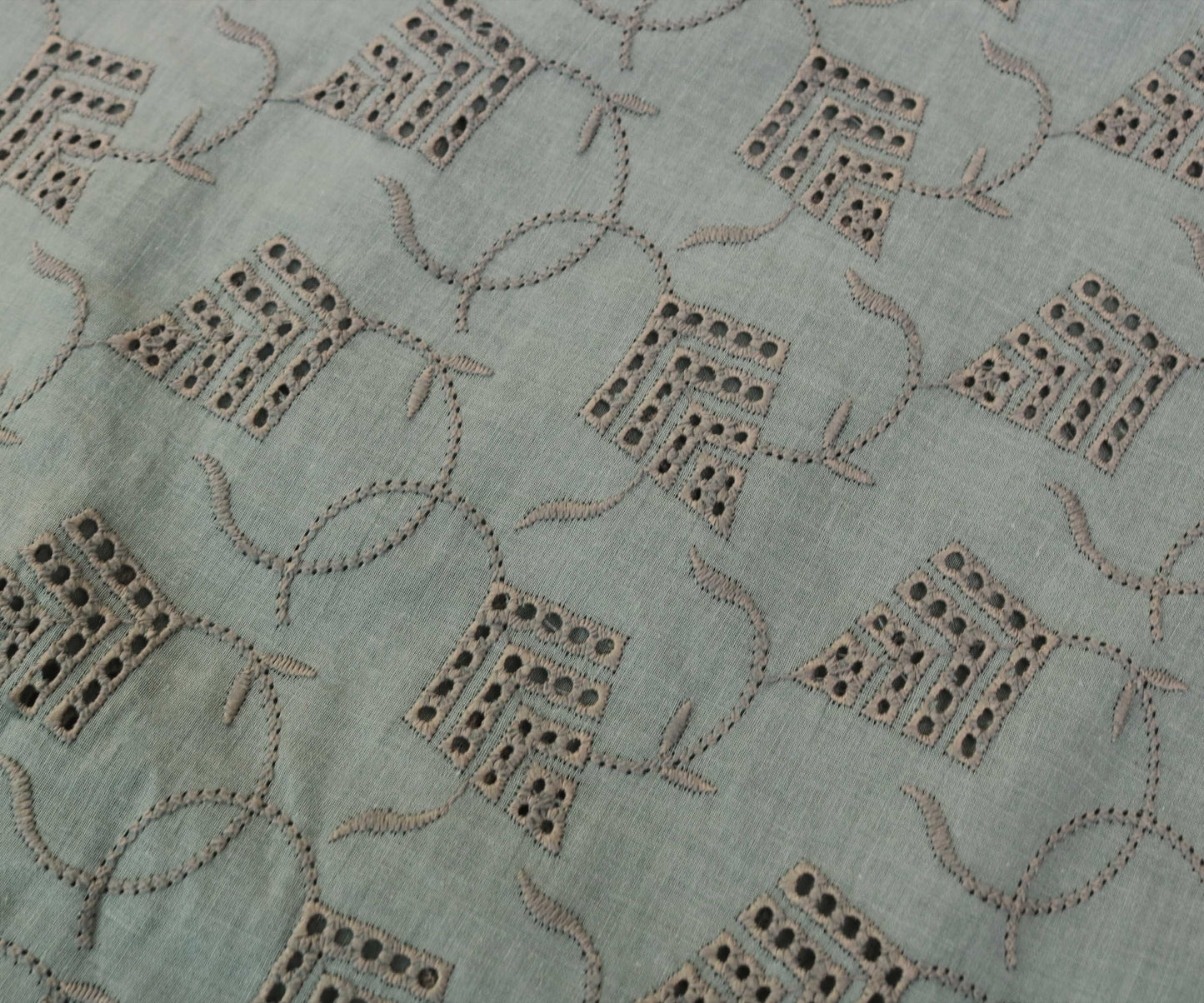 2Piece – Embroidered Lawn H25L2P151
