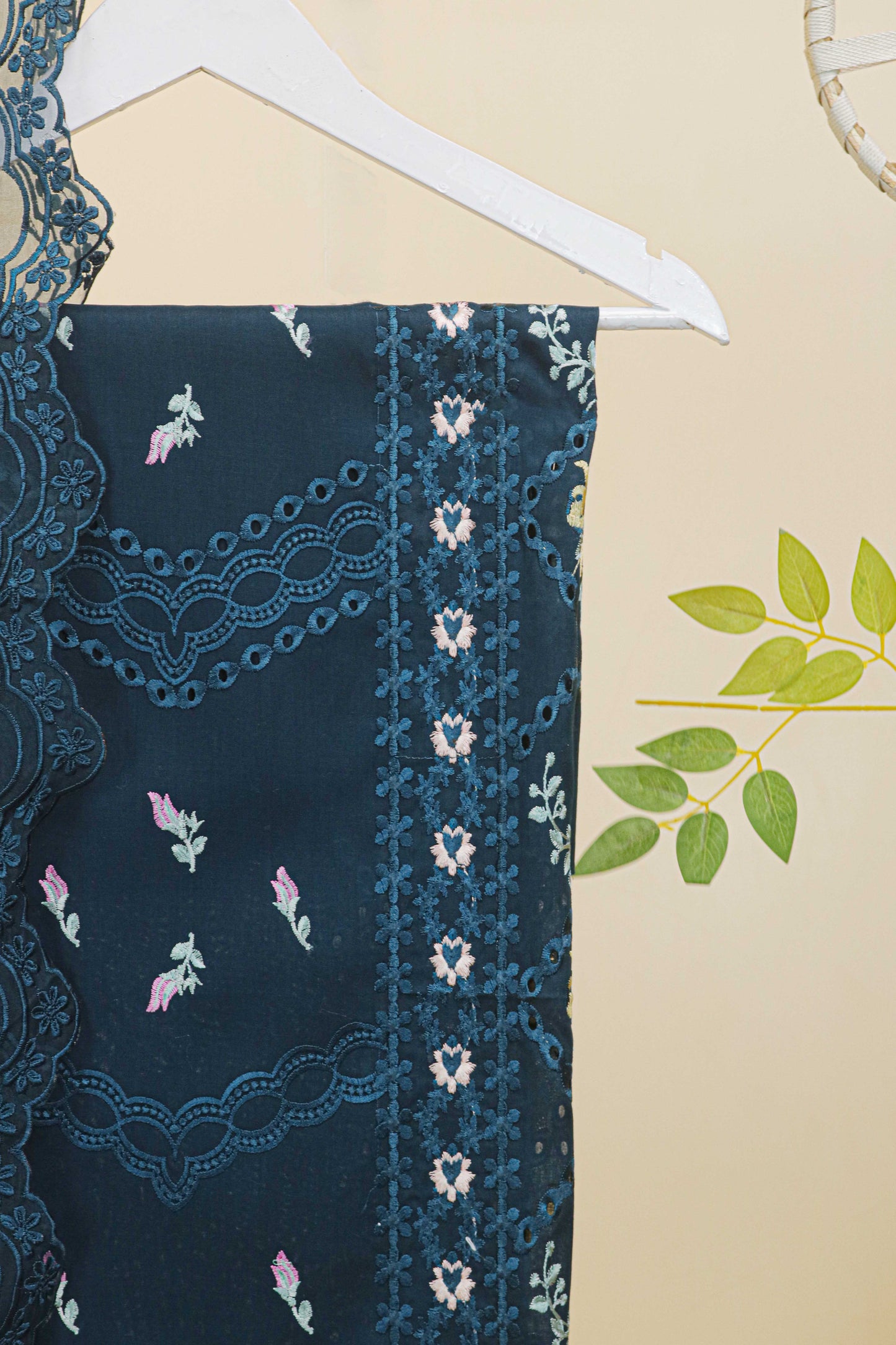 Luxury Lawn Embroidered suit H25SELHA14
