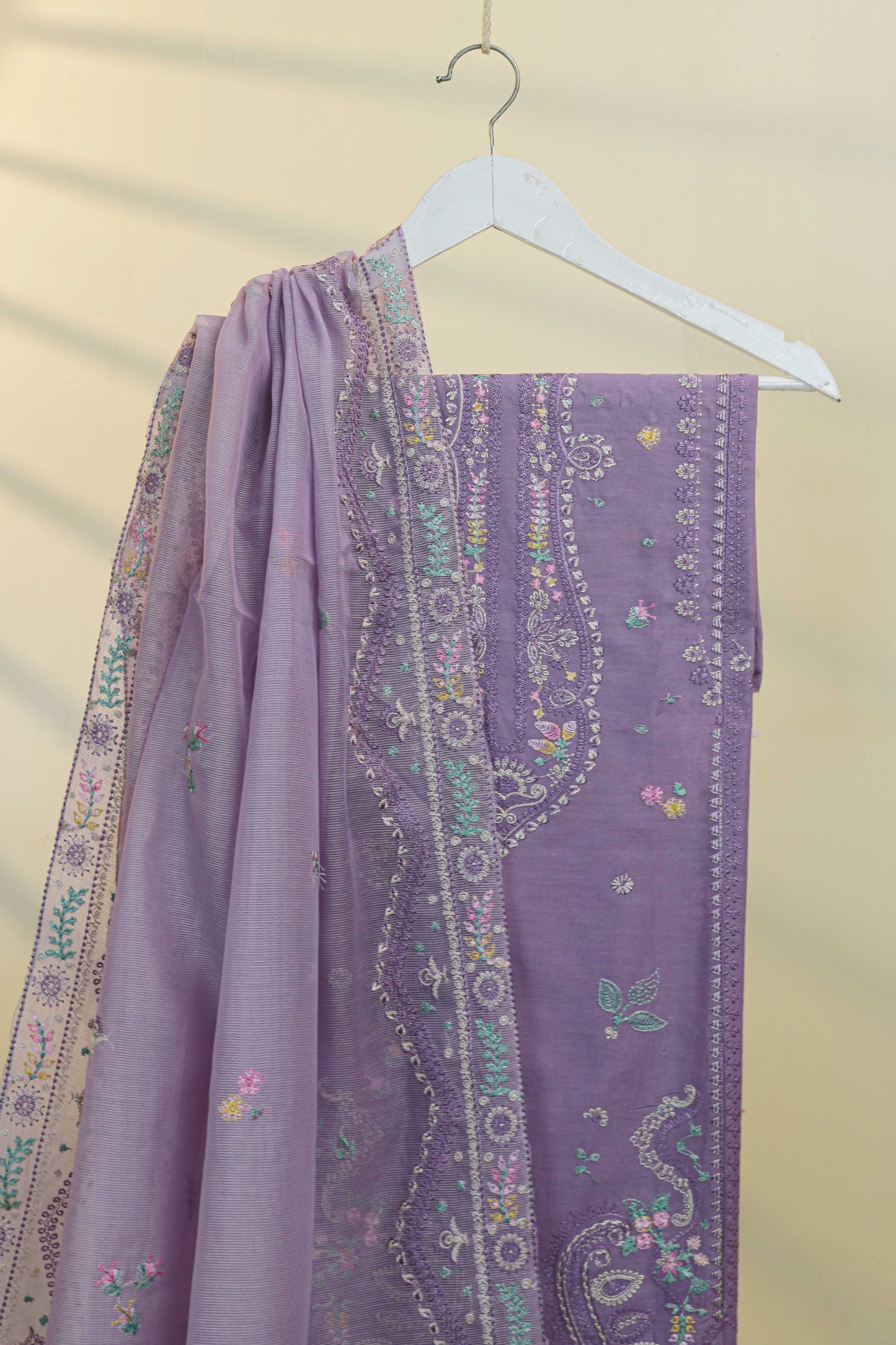 Luxury Lawn Embroidered suit H25SELHA45