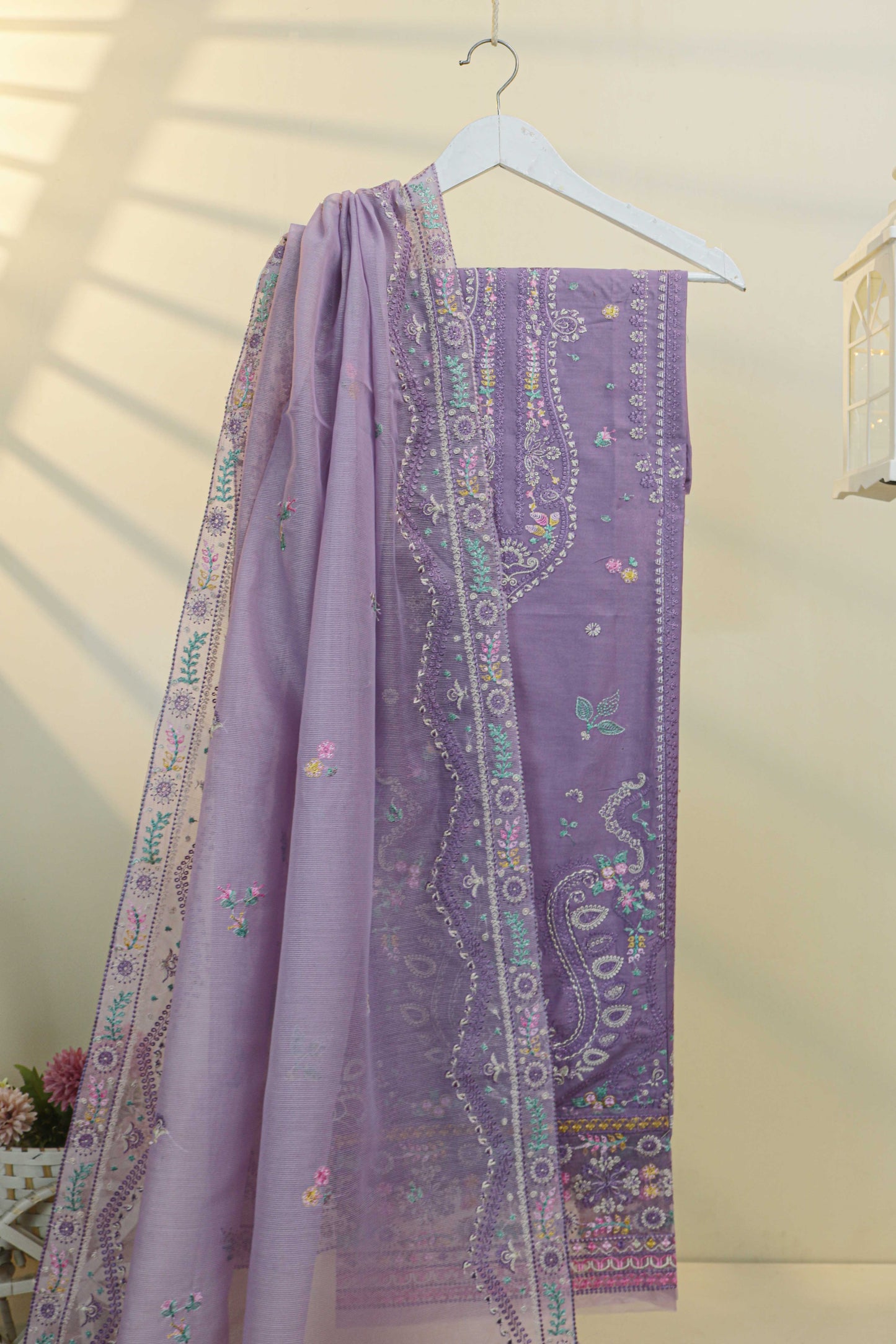 Luxury Lawn Embroidered suit H25SELHA45