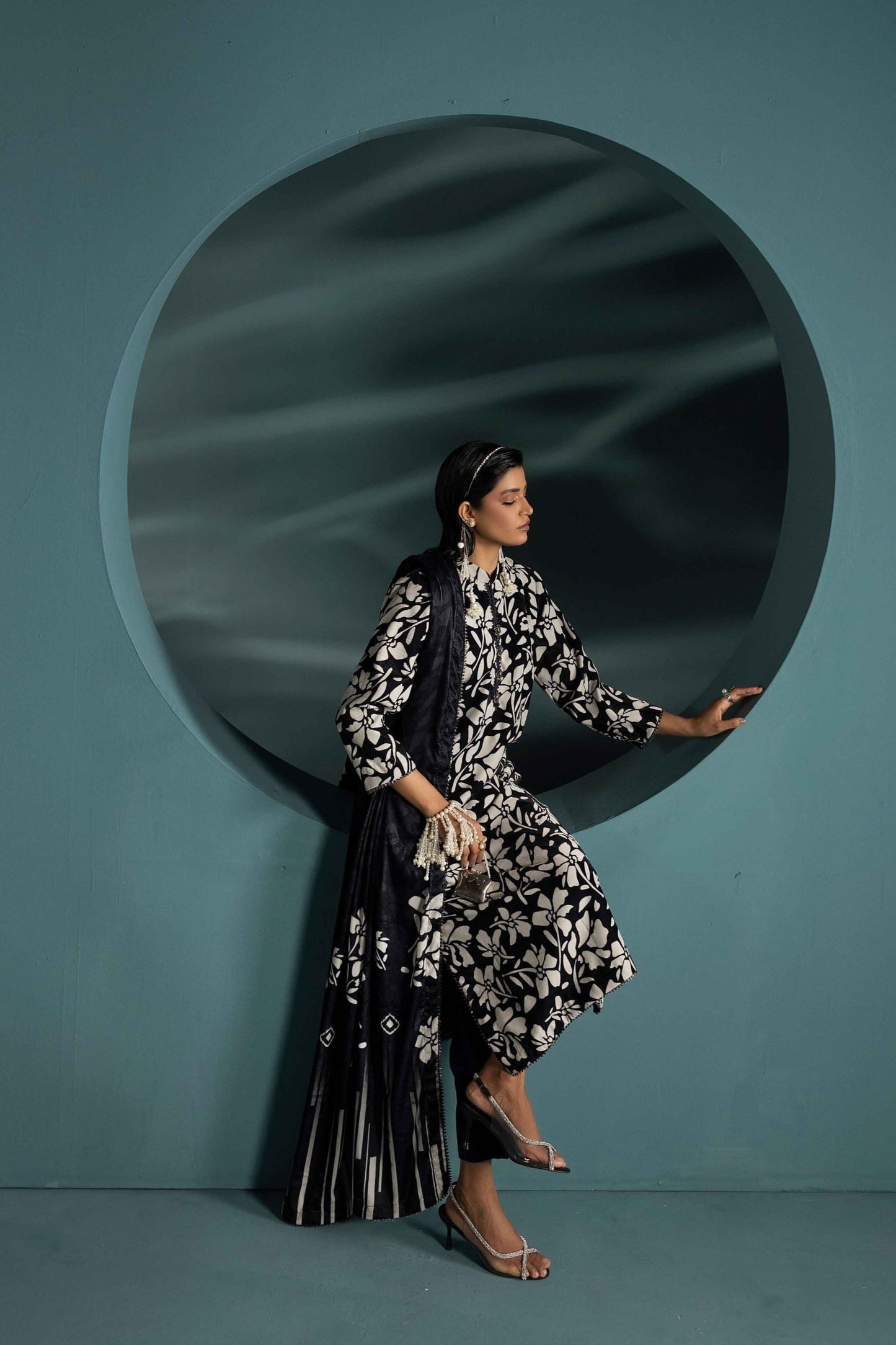 3Piece - Printed Micro Velvet Suit VC125