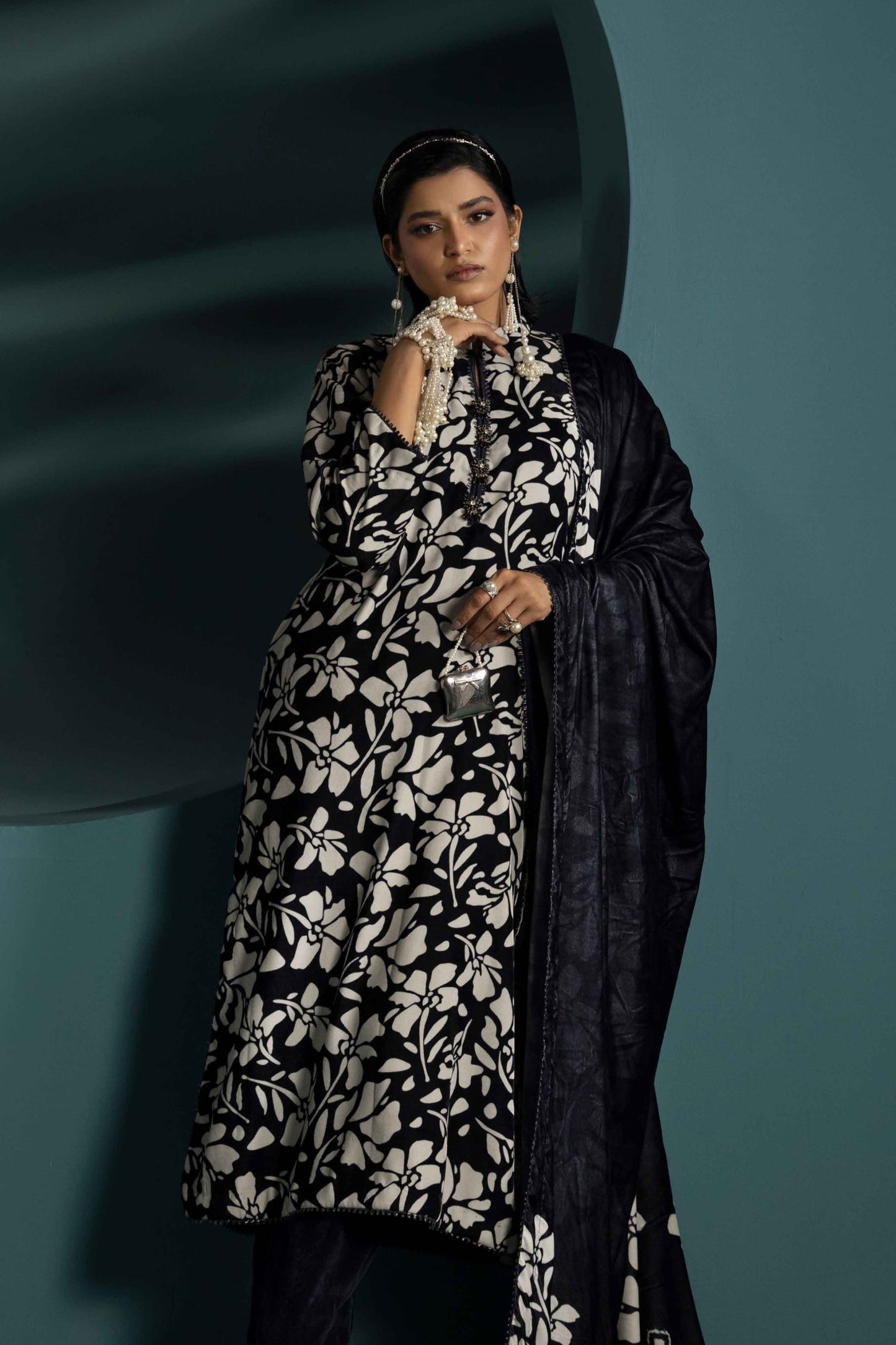 3Piece - Printed Micro Velvet Suit VC125