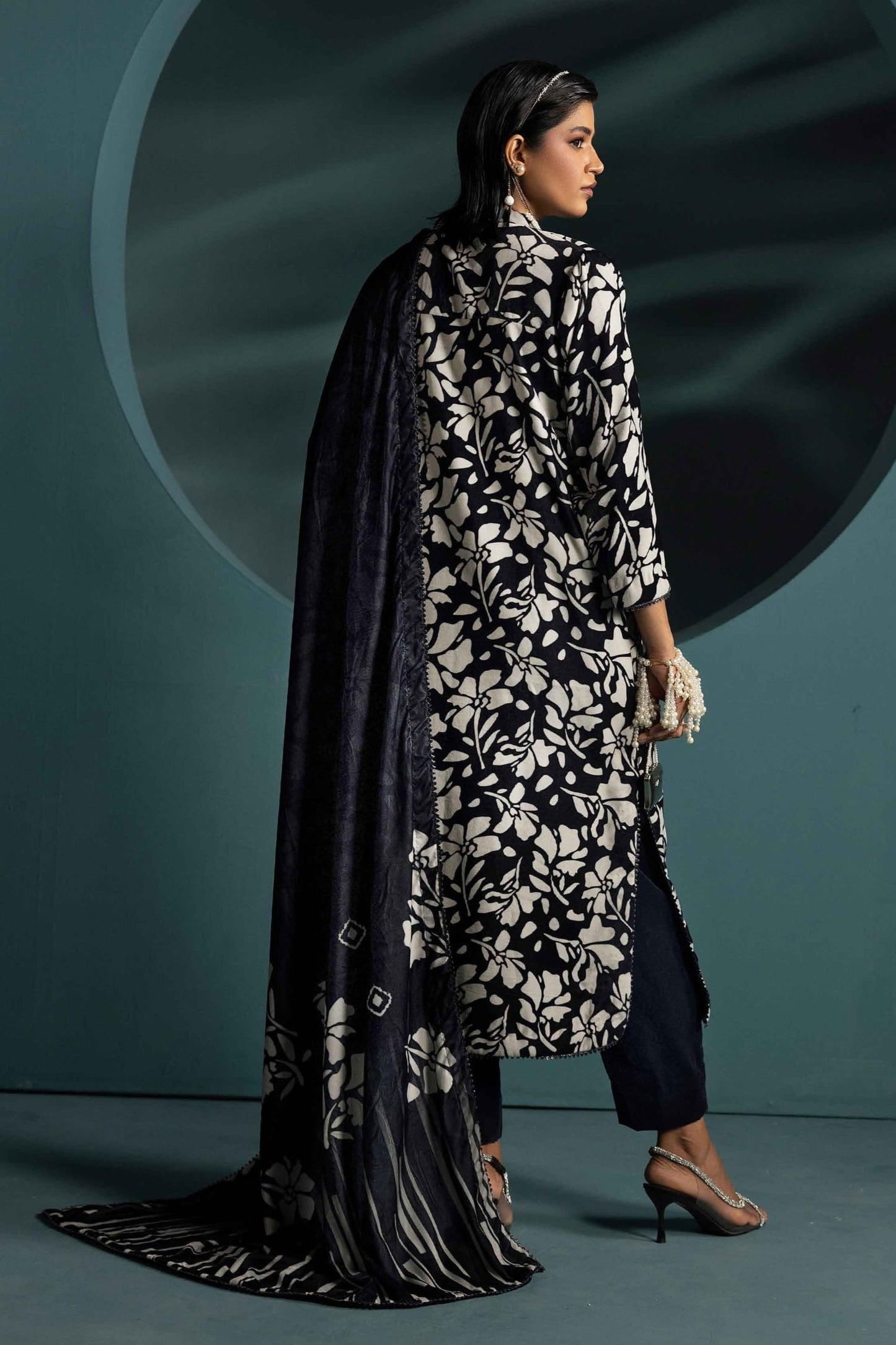 3Piece - Printed Micro Velvet Suit VC125