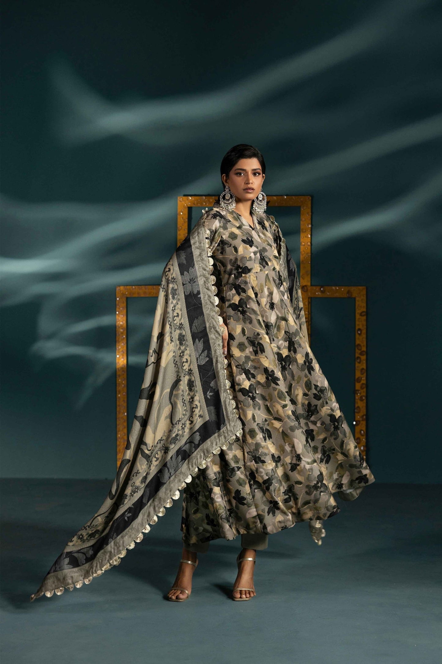 3Piece - Printed Micro Velvet Suit VC131