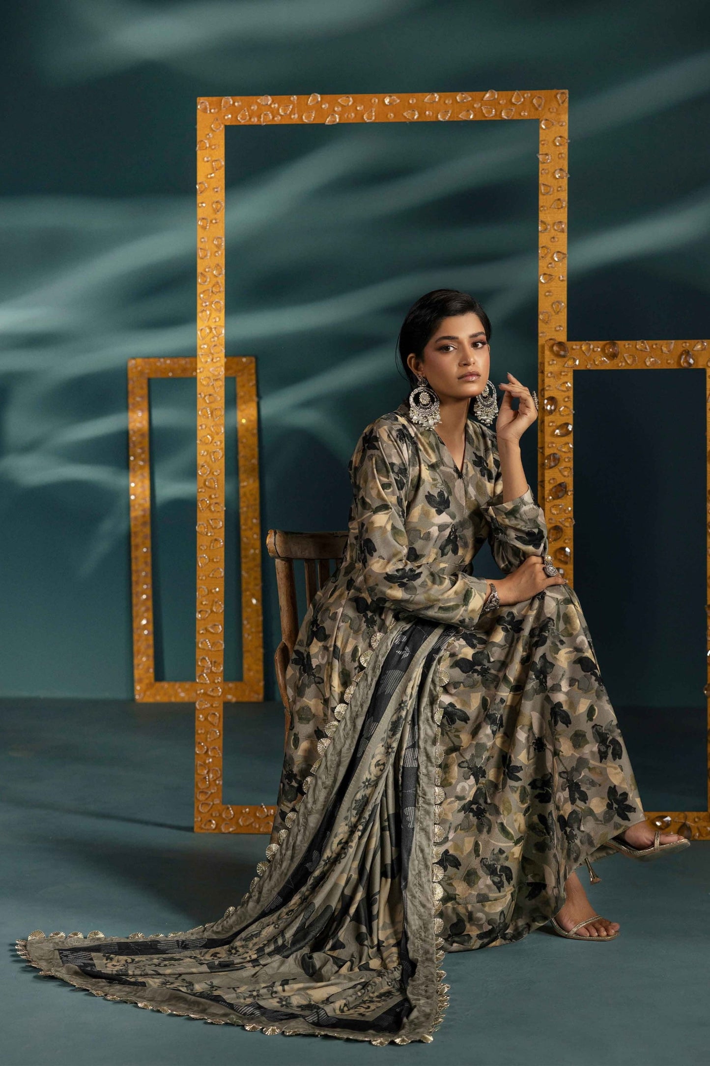 3Piece - Printed Micro Velvet Suit VC131