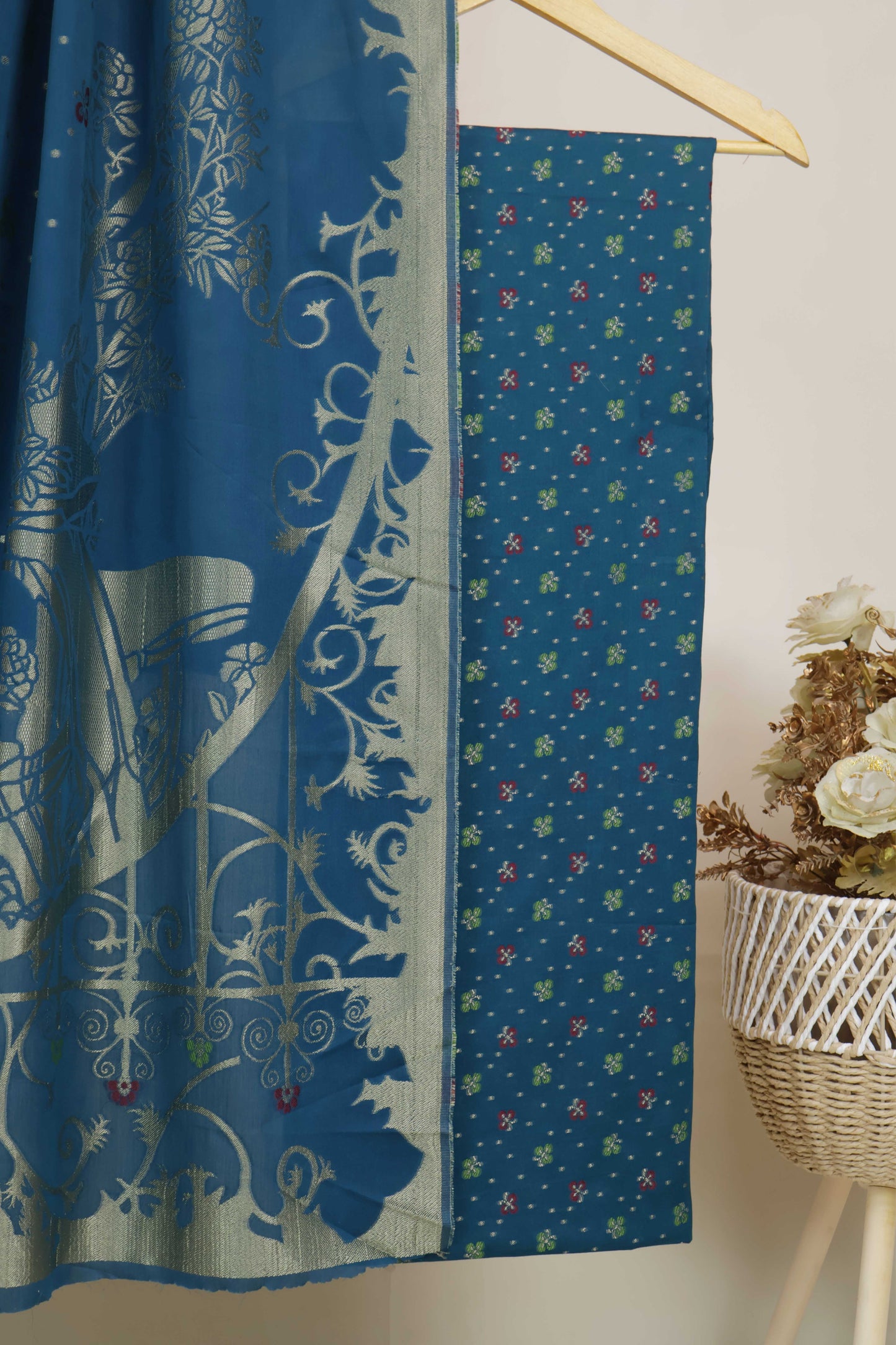 3Piece-Lawn Banarsi Jacquard Suit V5WR14