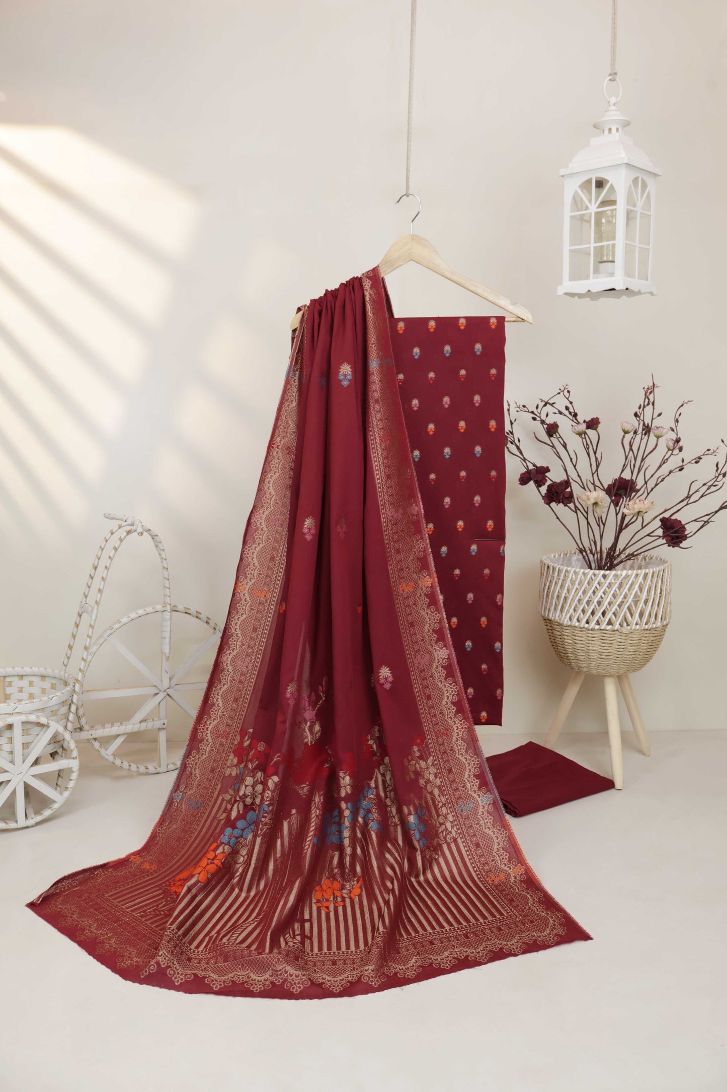 3Piece-Lawn Banarsi Jacquard Suit V5WR16