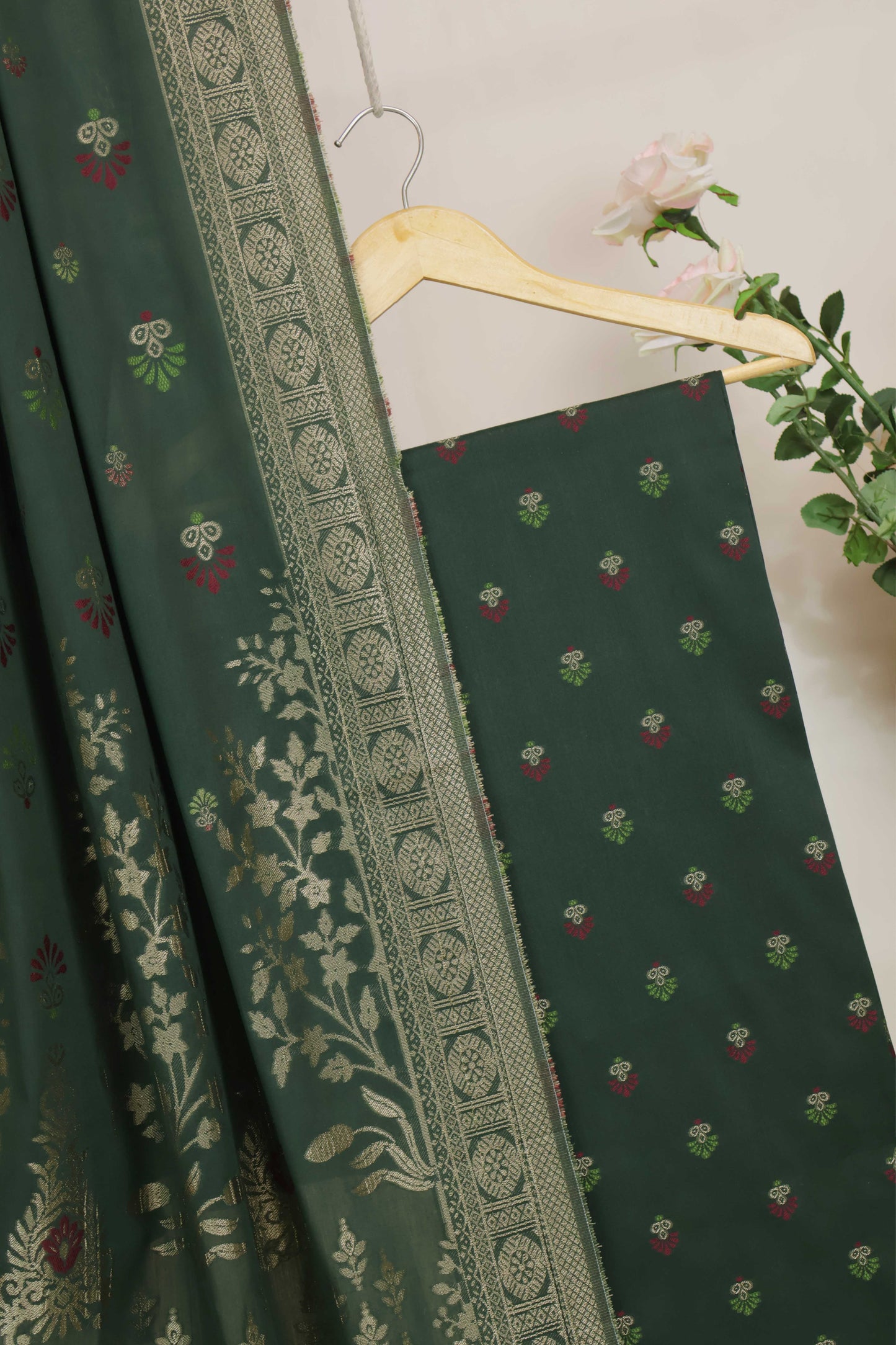 3Piece-Lawn Banarsi Jacquard Suit V5WR17