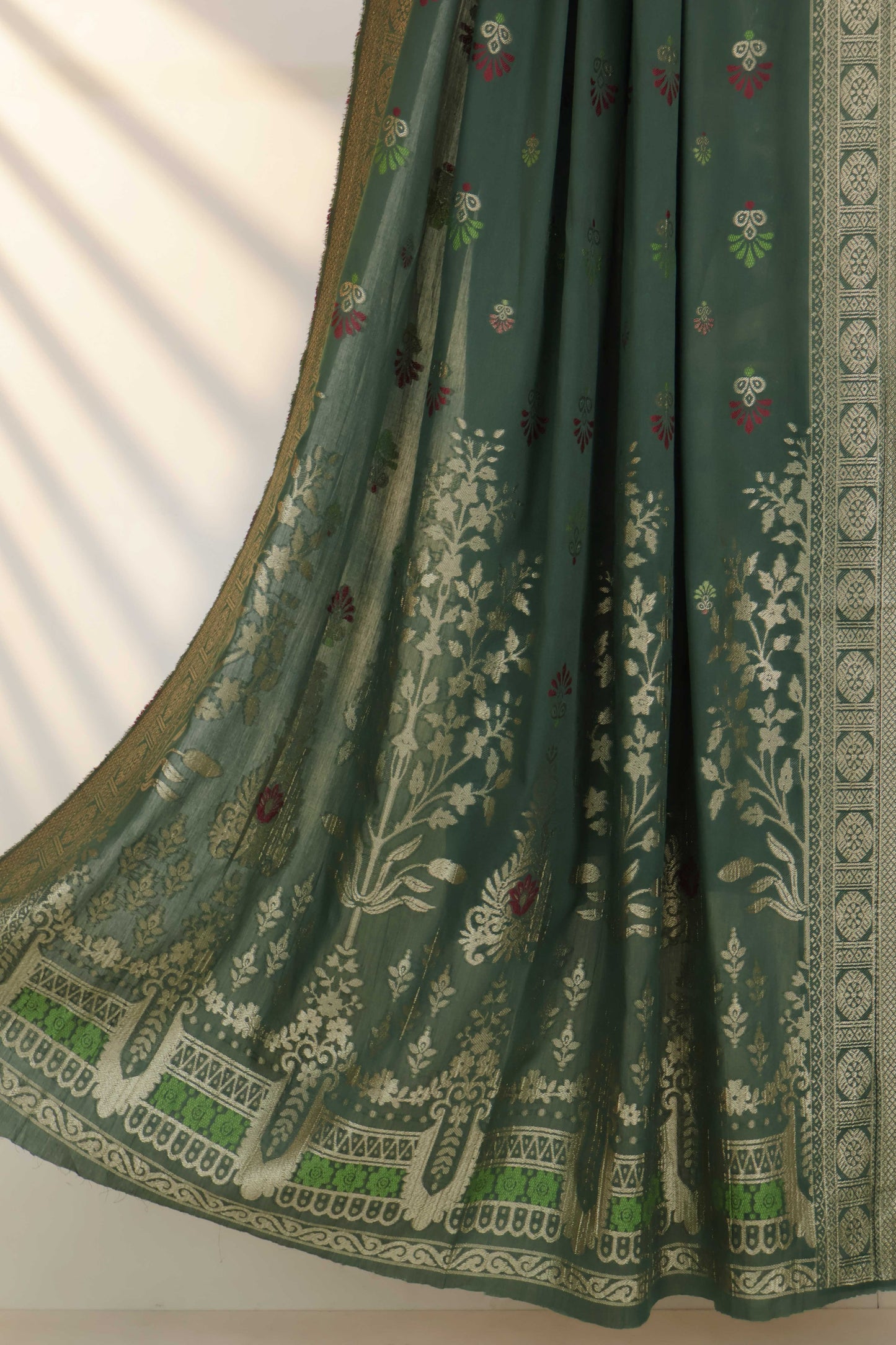 3Piece-Lawn Banarsi Jacquard Suit V5WR17