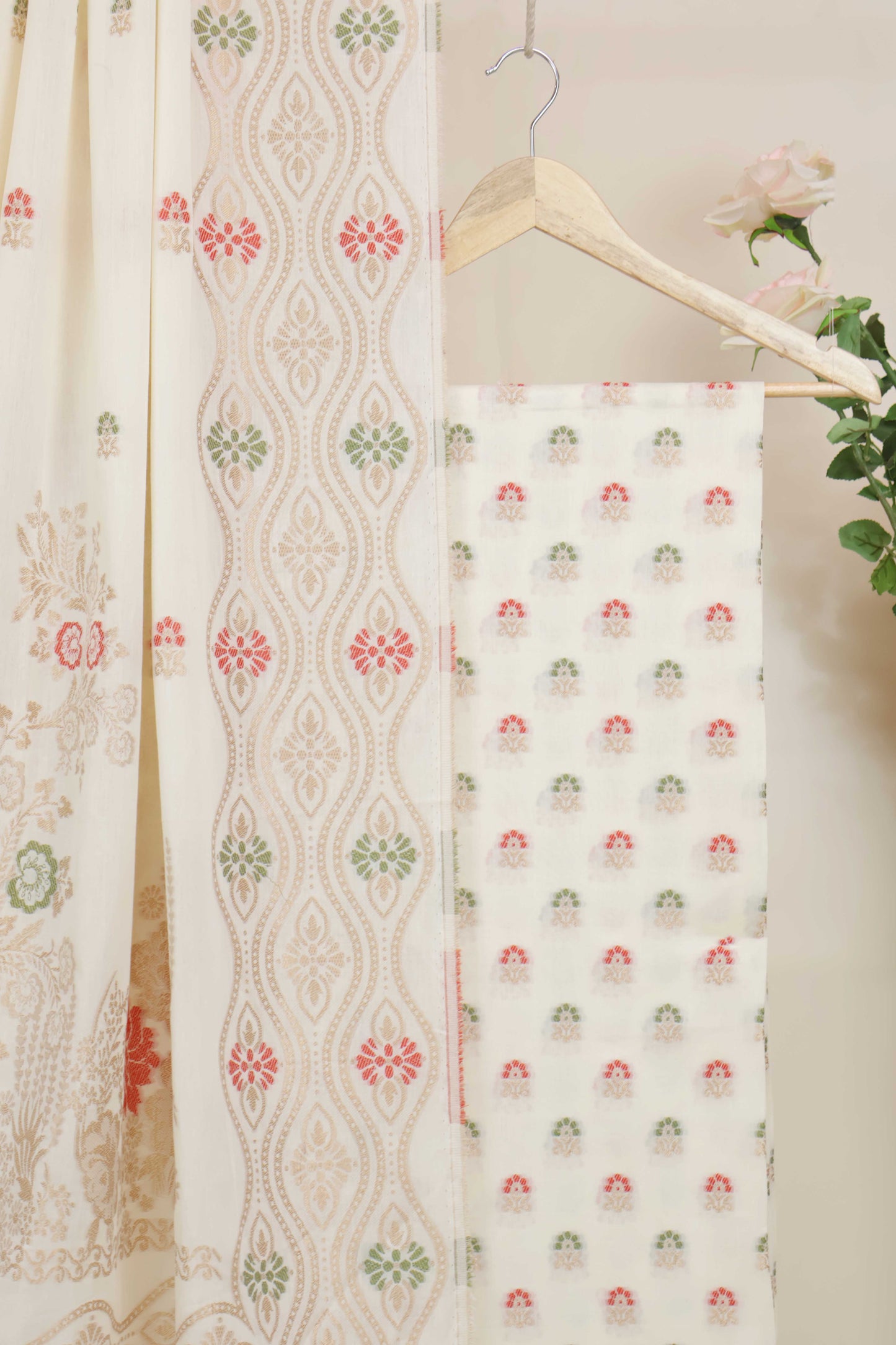 3Piece-Lawn Banarsi Jacquard Suit V5WR15