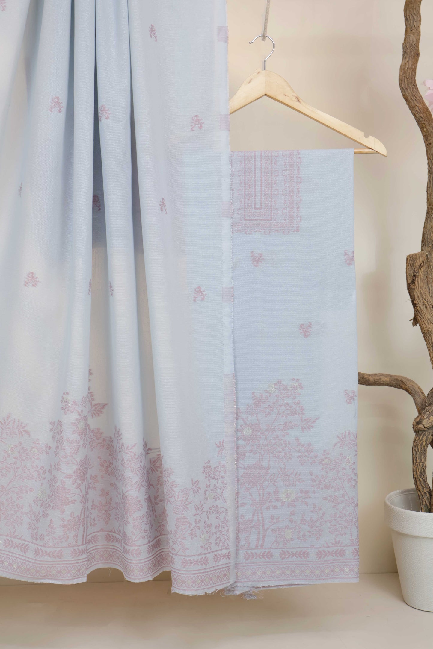 3Piece-Lawn Karandi Jacquard Suit KV8WR02