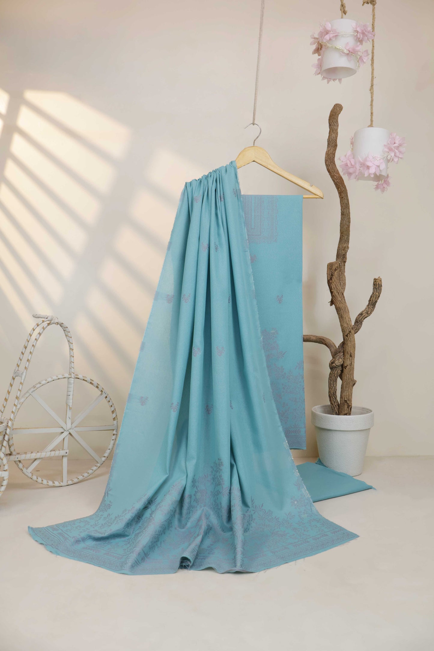 3Piece-Lawn Karandi Jacquard Suit KV8WR05