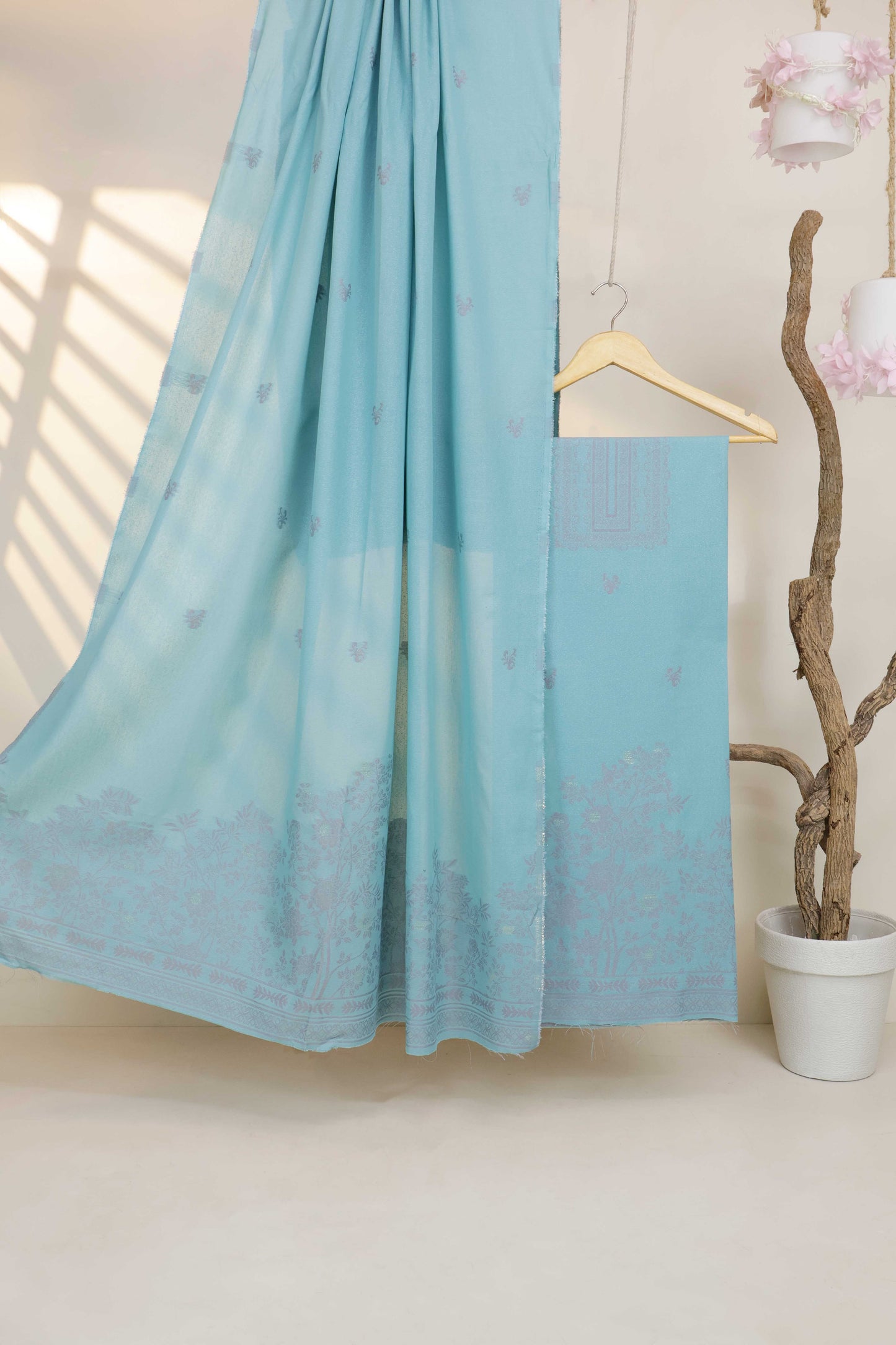 3Piece-Lawn Karandi Jacquard Suit KV8WR05