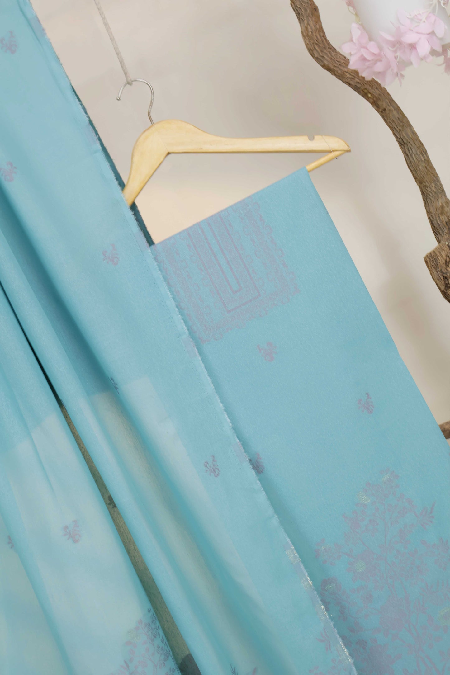 3Piece-Lawn Karandi Jacquard Suit KV8WR05