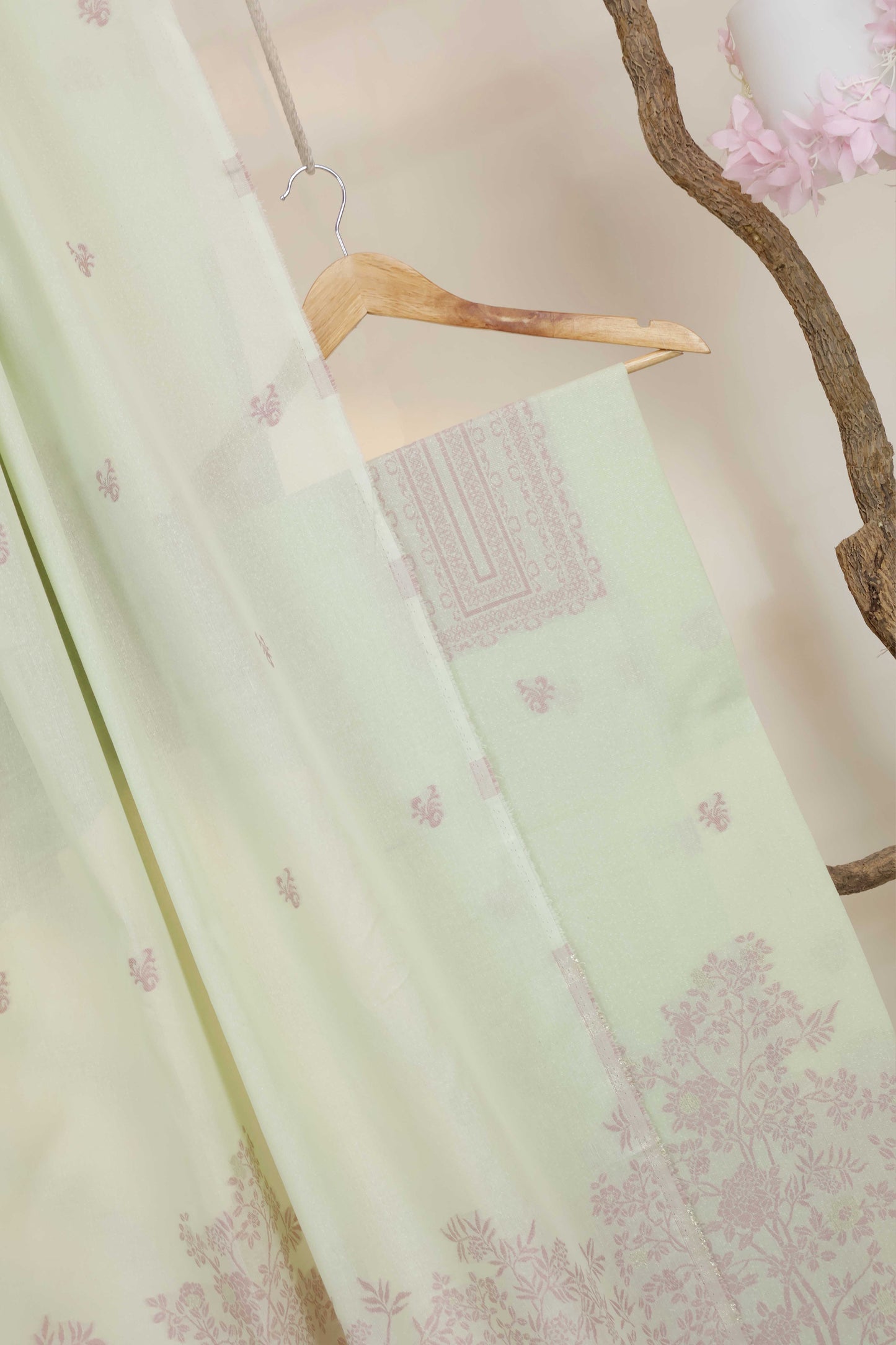 3Piece-Lawn Karandi Jacquard Suit KV8WR04