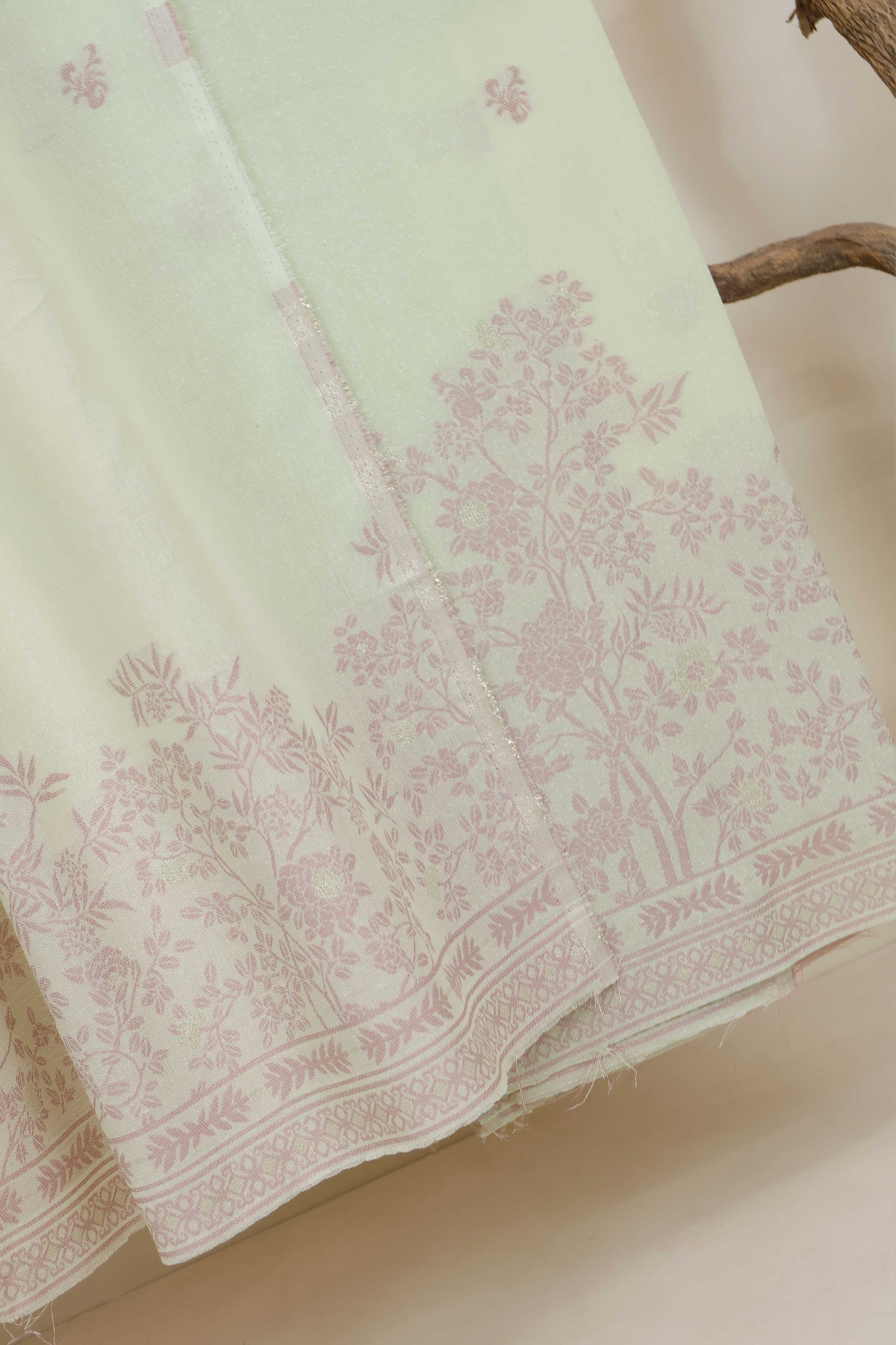 3Piece-Lawn Karandi Jacquard Suit KV8WR04