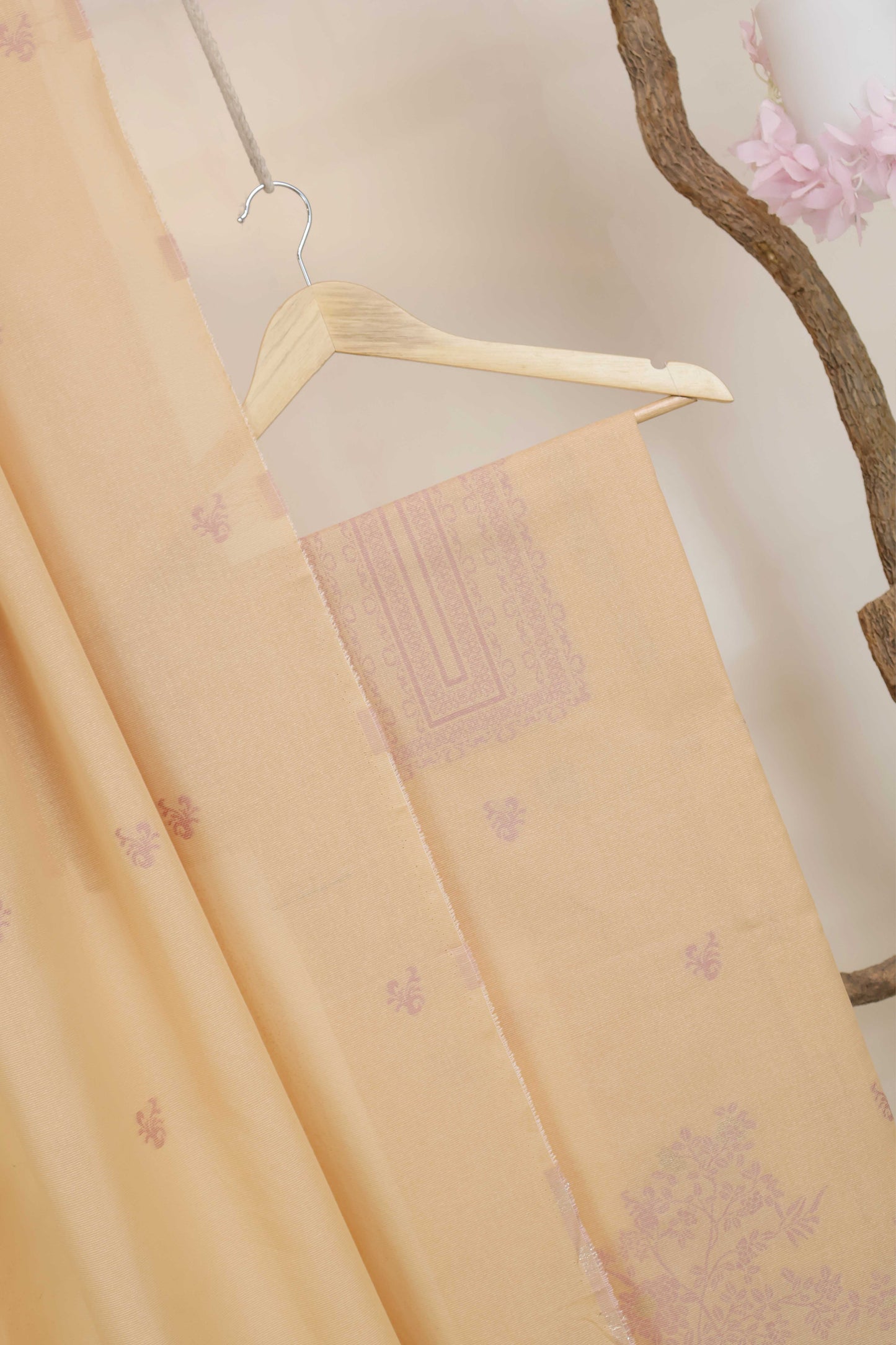 3Piece-Lawn Karandi Jacquard Suit KV8WR01