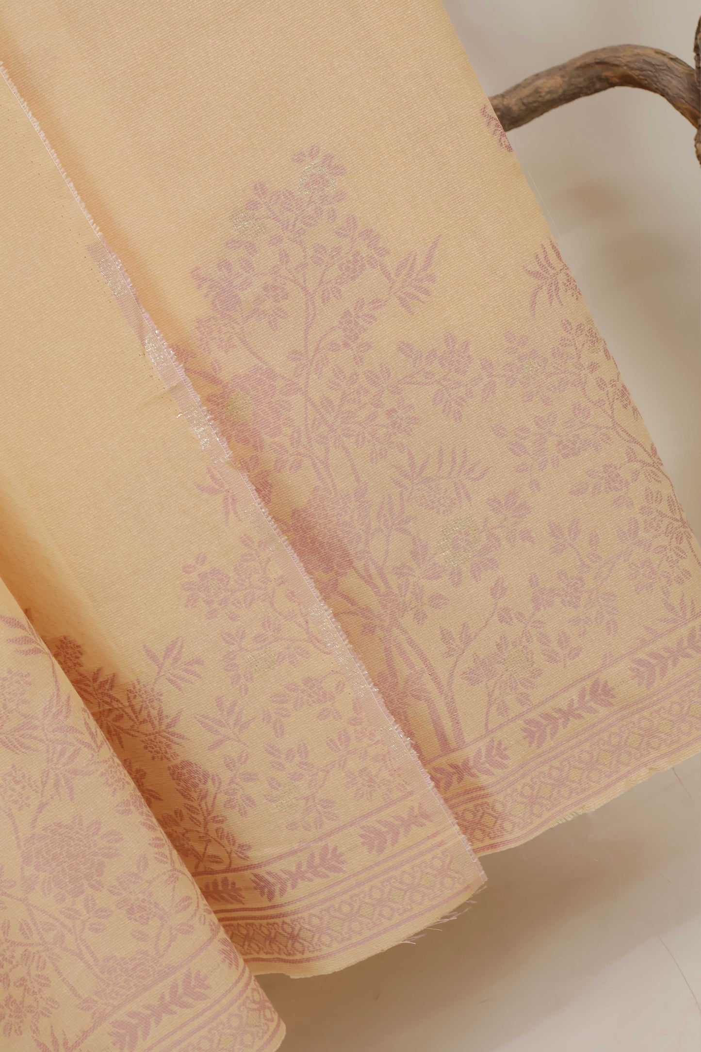 3Piece-Lawn Karandi Jacquard Suit KV8WR01