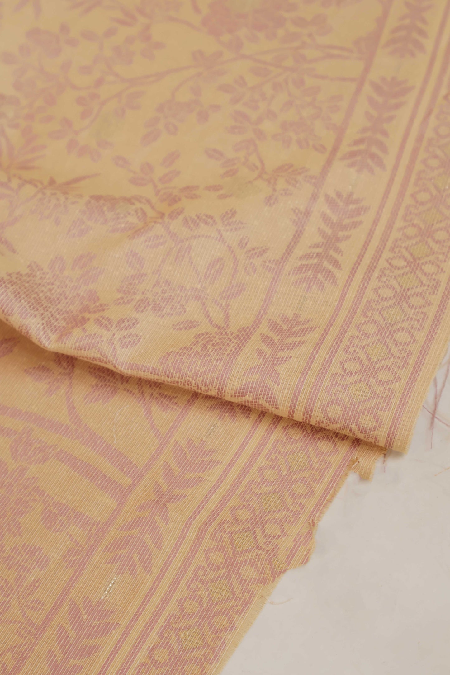 3Piece-Lawn Karandi Jacquard Suit KV8WR01