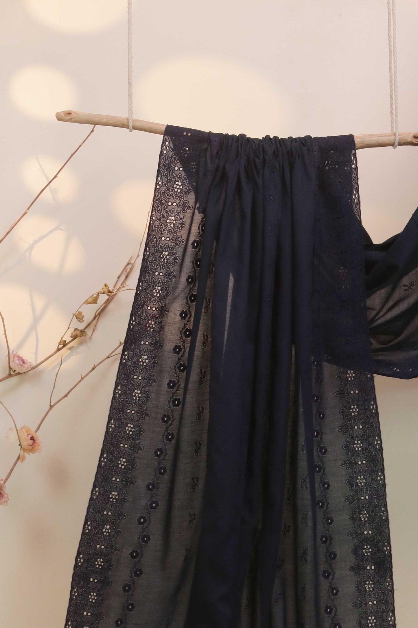 Embroidered Lawn Shawl LSH71