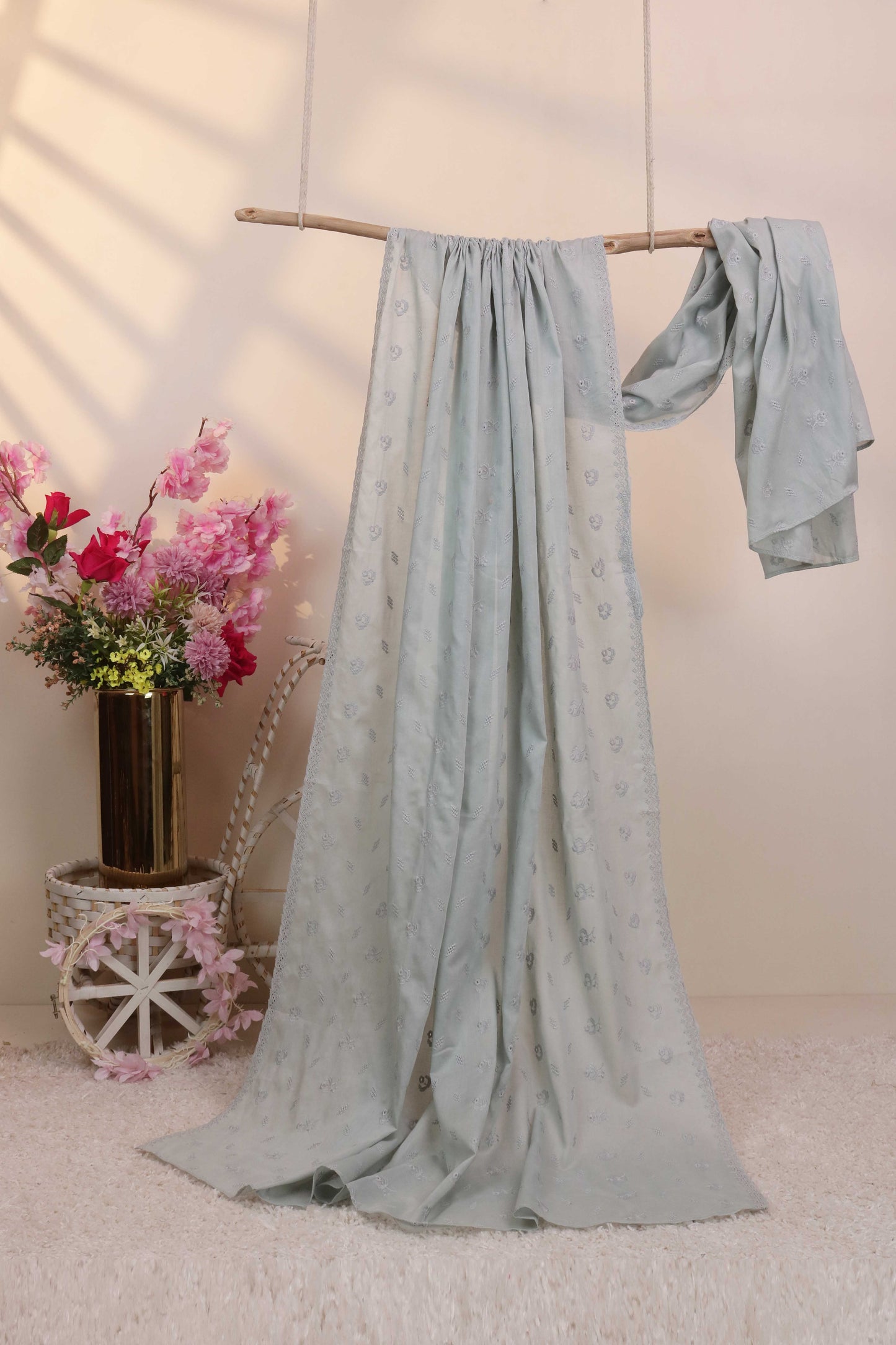 Embroidered Lawn Shawl LSH87