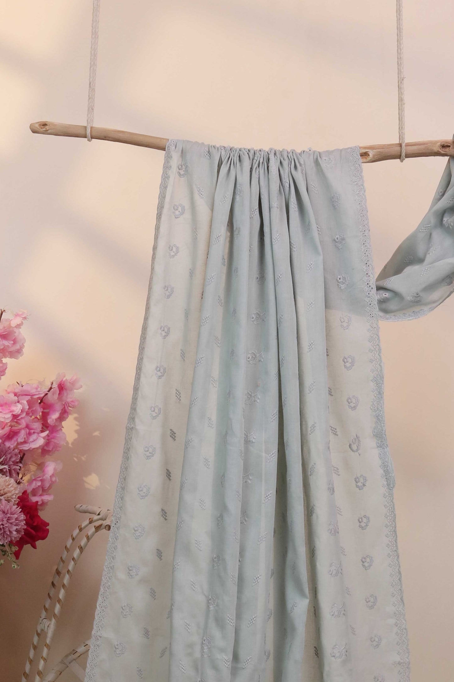 Embroidered Lawn Shawl LSH87
