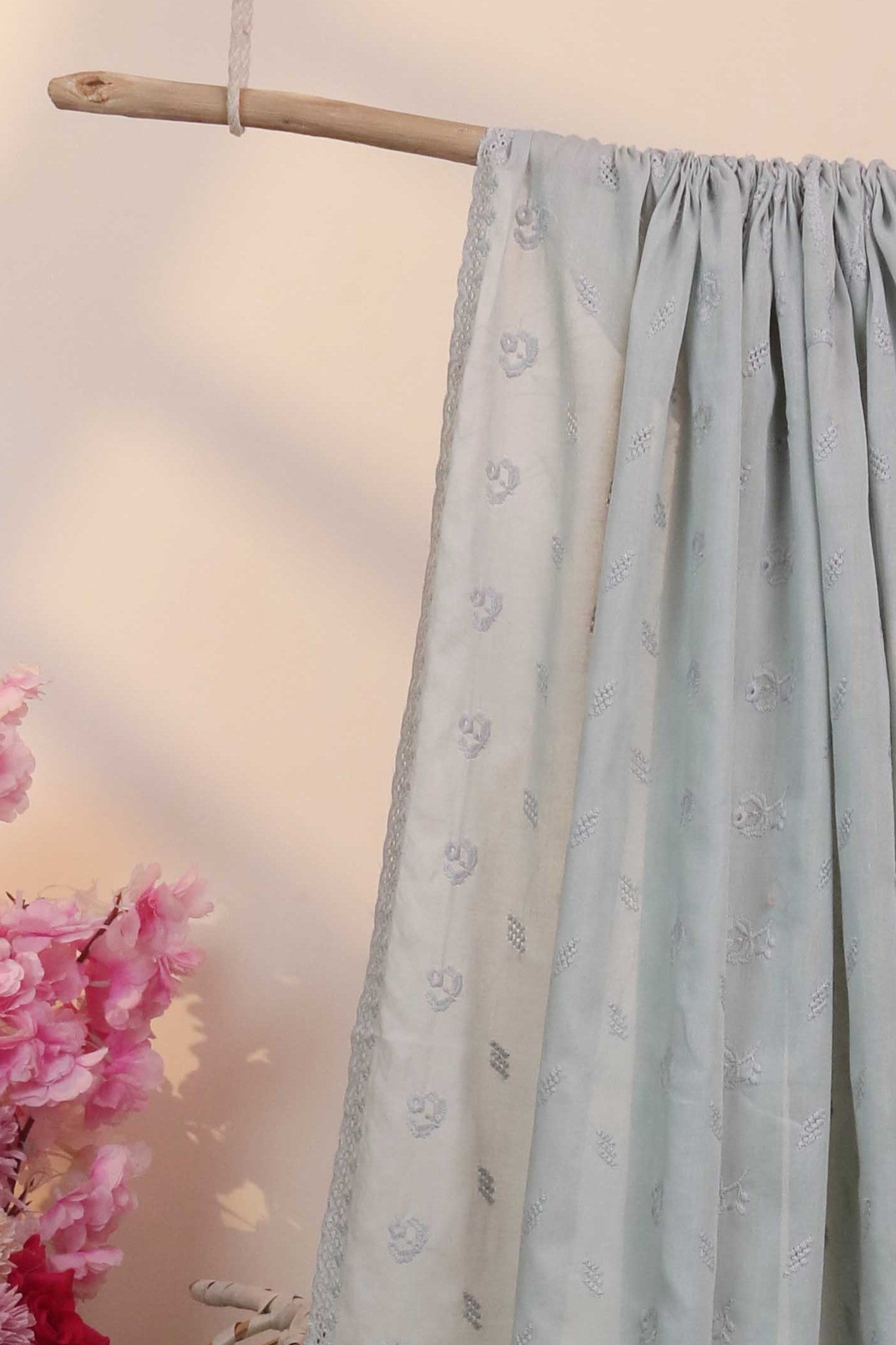 Embroidered Lawn Shawl LSH87