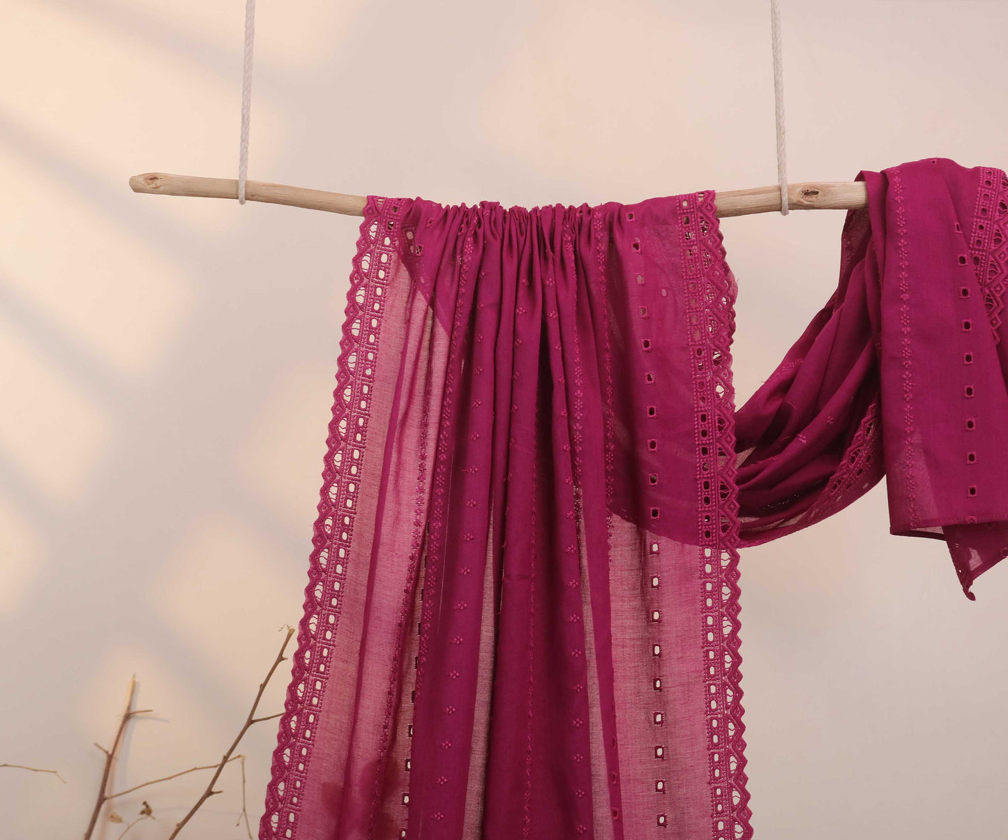 Embroidered Lawn Shawl 2868I