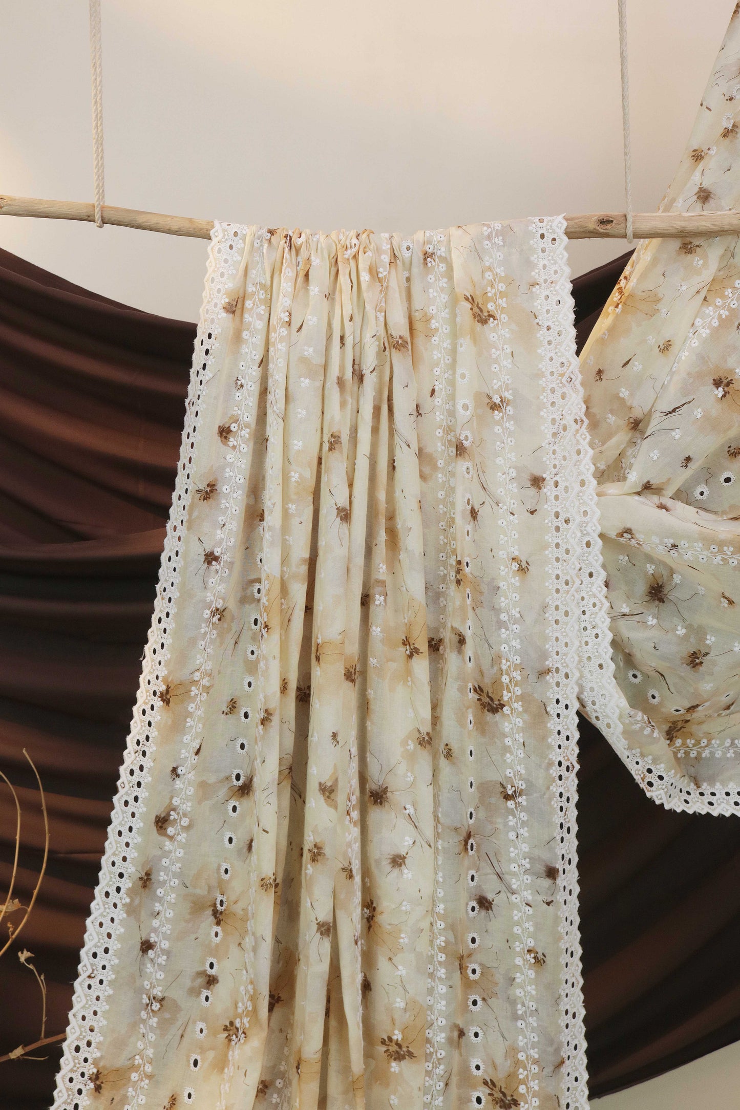 Embroidered Lawn Shawl LSH120