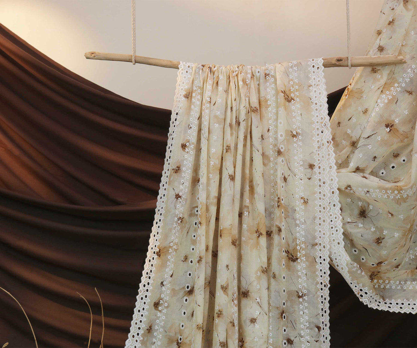 Embroidered Lawn Shawl LSH120