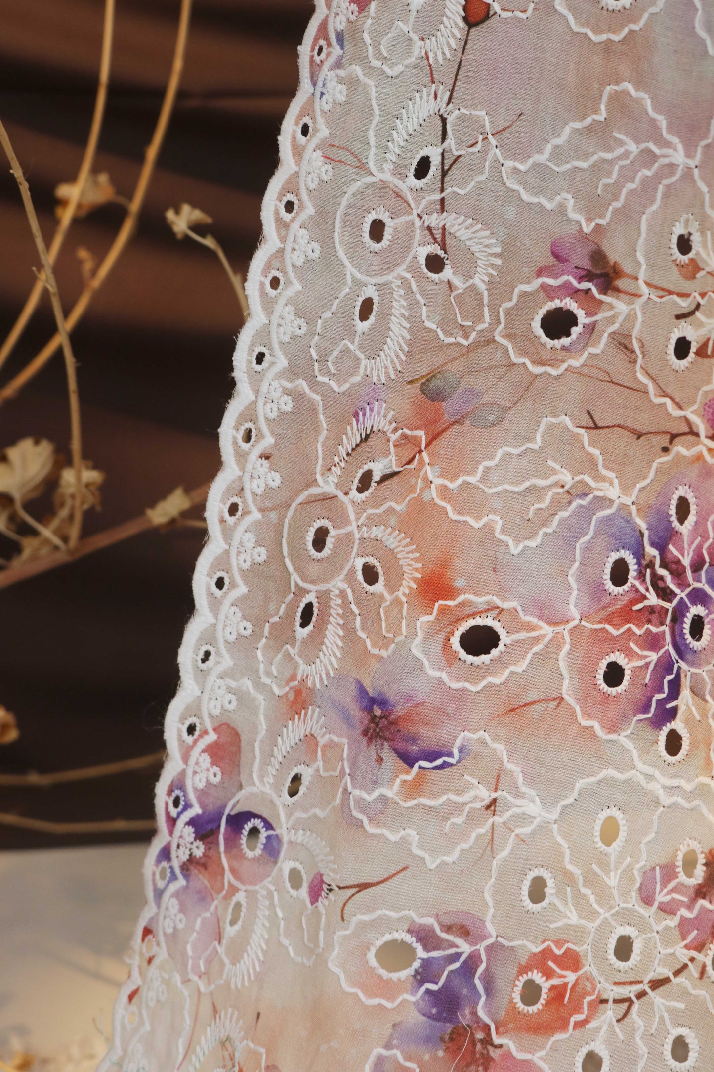 Embroidered Lawn Shawl LSH125