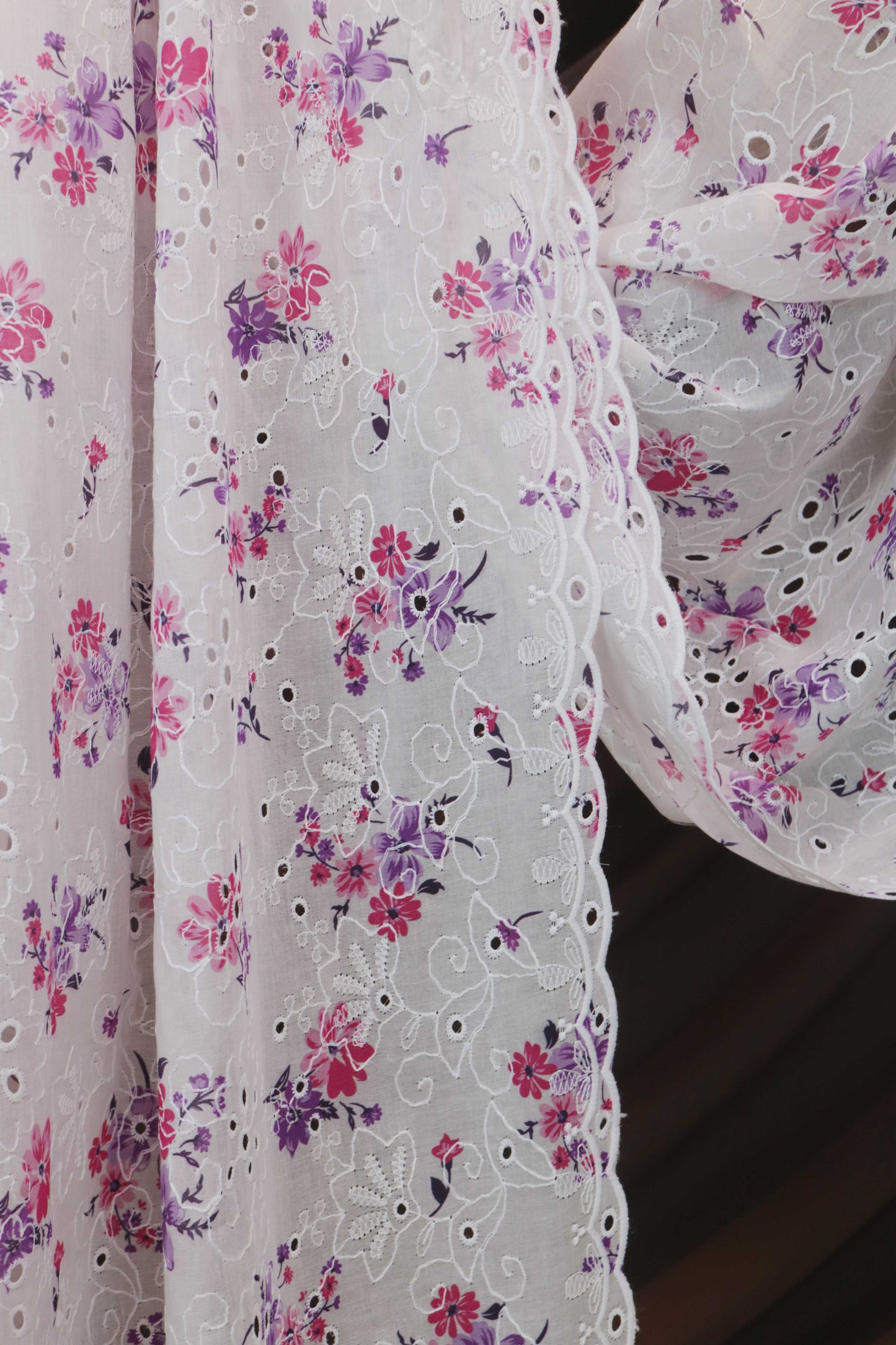 Embroidered Lawn Shawl LSH121