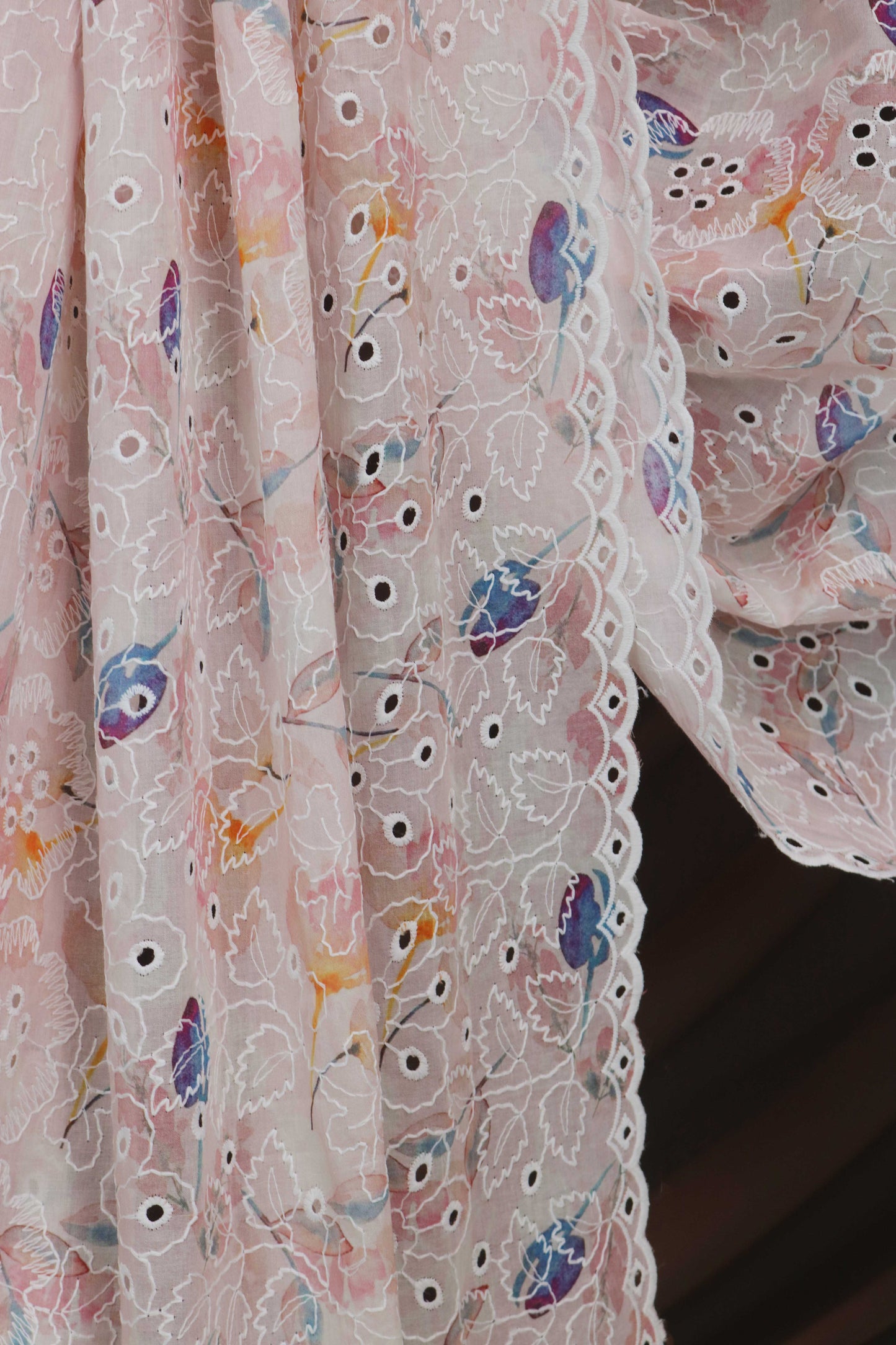 Embroidered Lawn Shawl LSH122