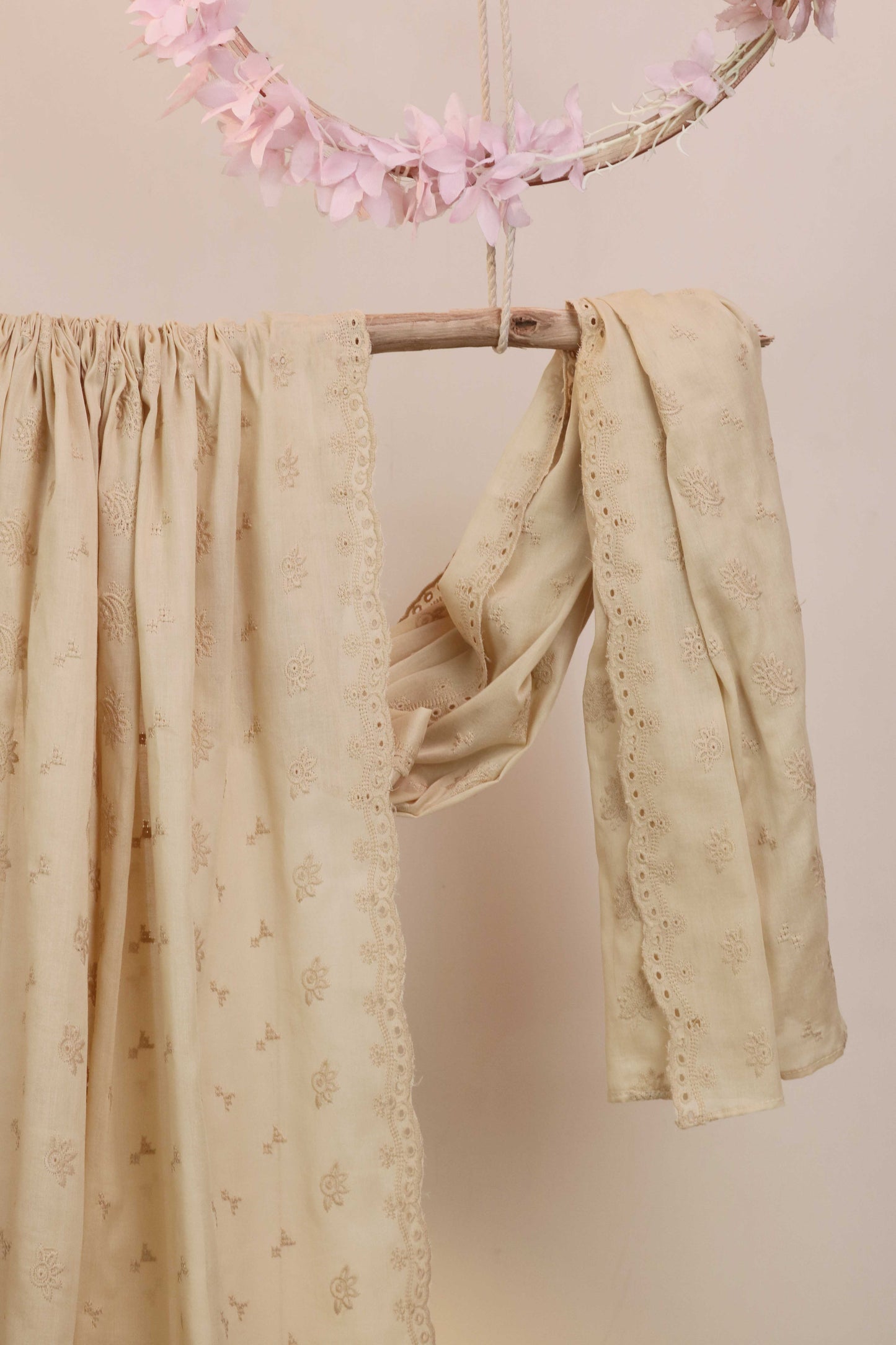 Embroidered Lawn Shawl LSH53